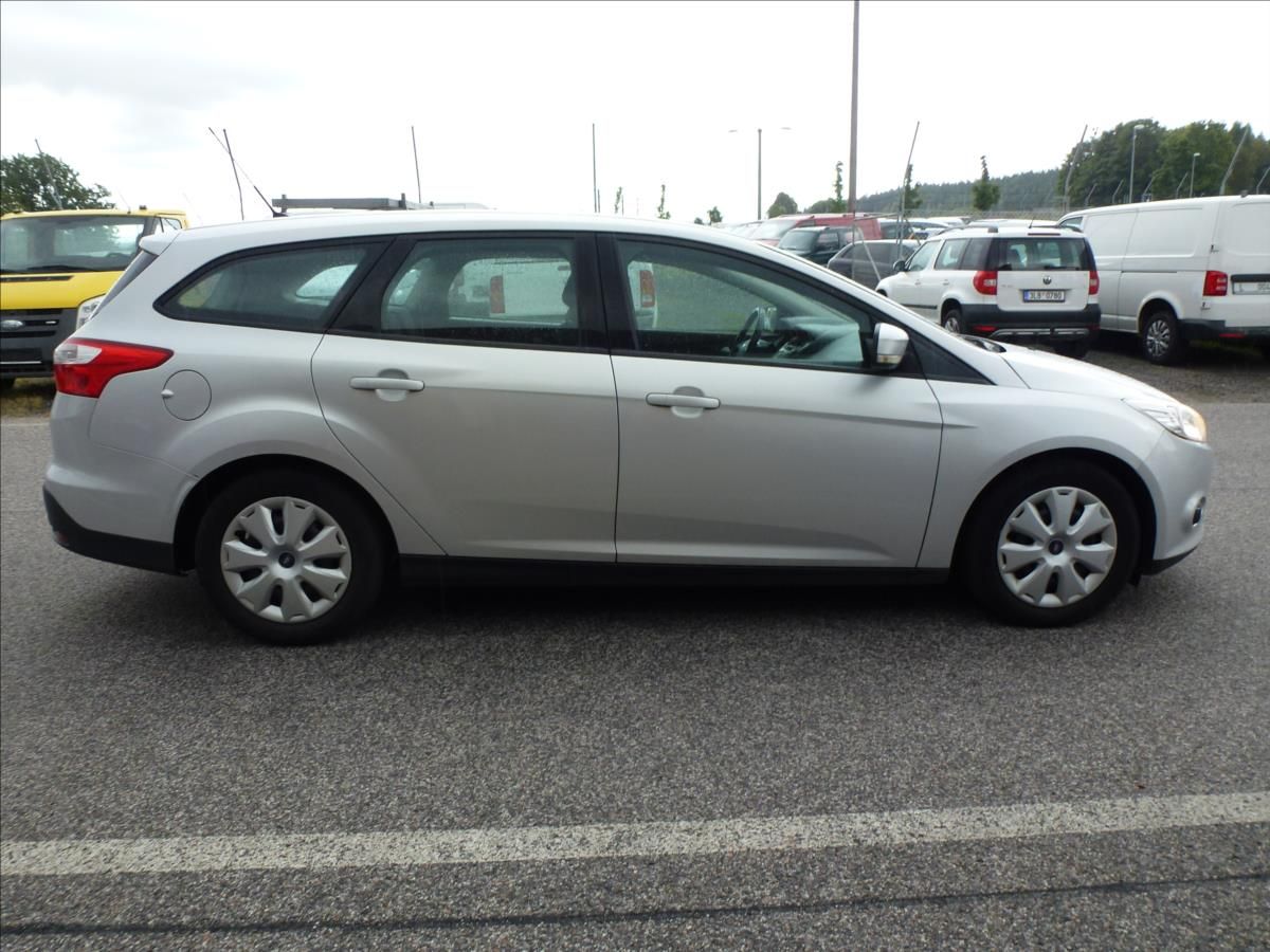Ford Focus, 1,6 16V Eco 150HP - fotka 5