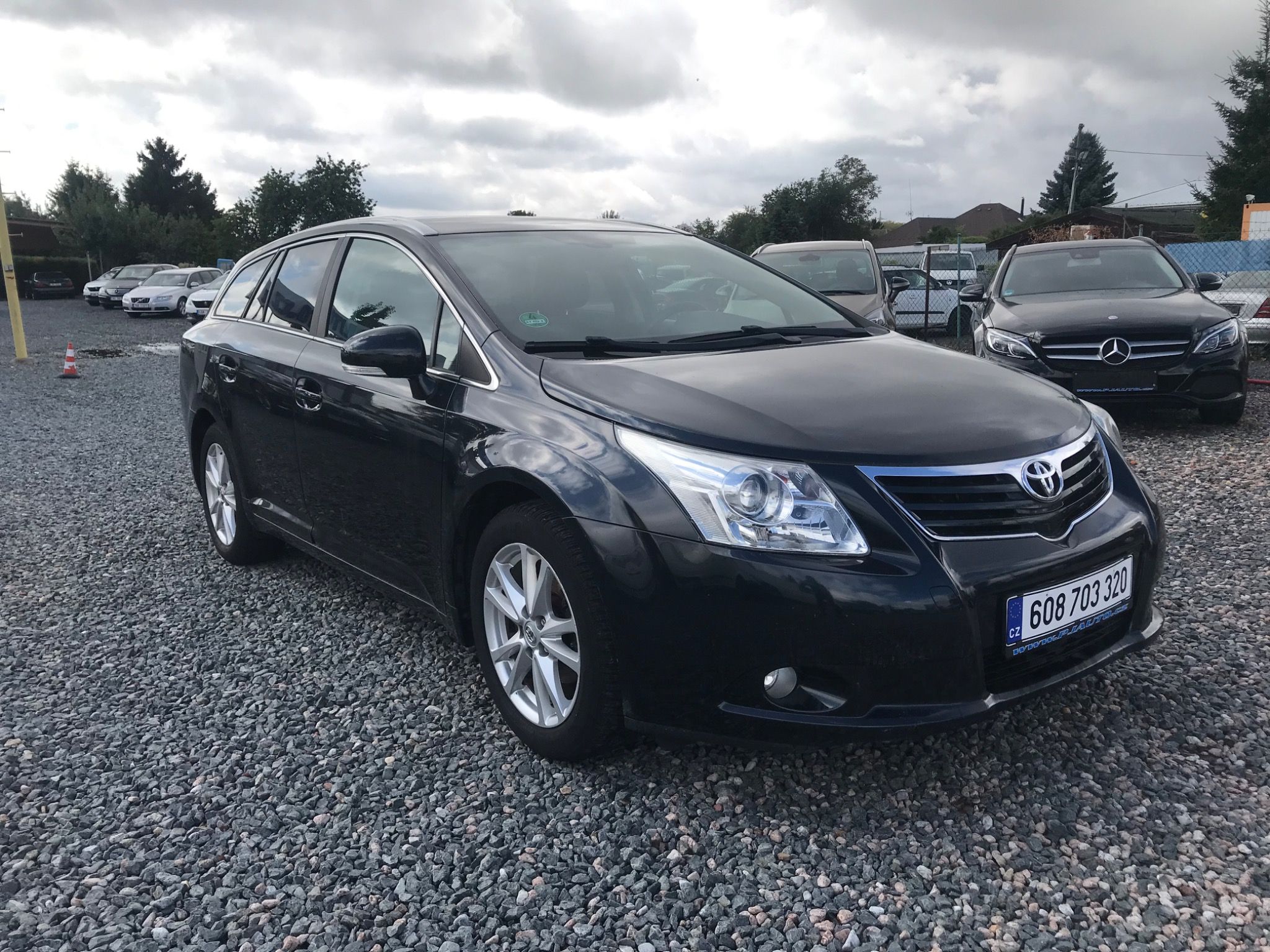 Toyota Avensis, 1.8i 108 KW,MAN,KLIMA,KAMERA.. - fotka 3