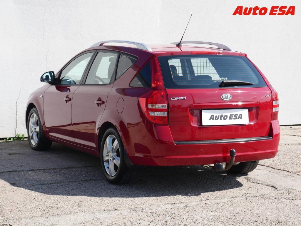Kia Cee´d, 1.6 CRDi,ČR,AC - fotka 4