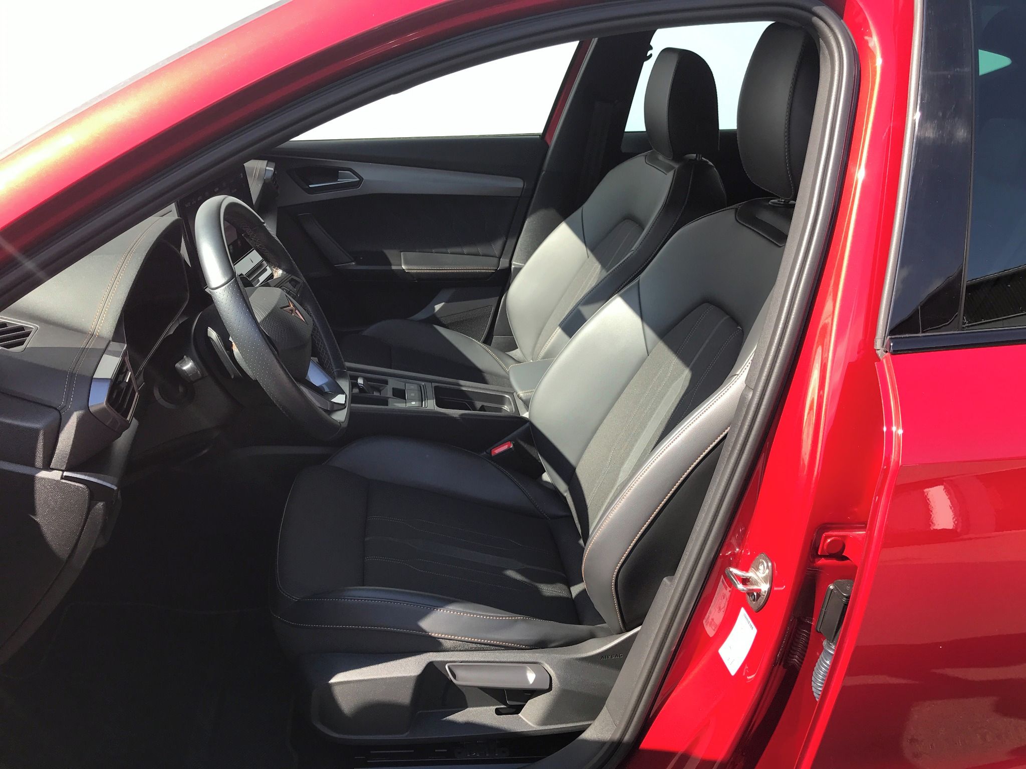 Cupra Formentor, 1.5TSi 110kW 7°DSG+NAVI+KAMERA - fotka 6
