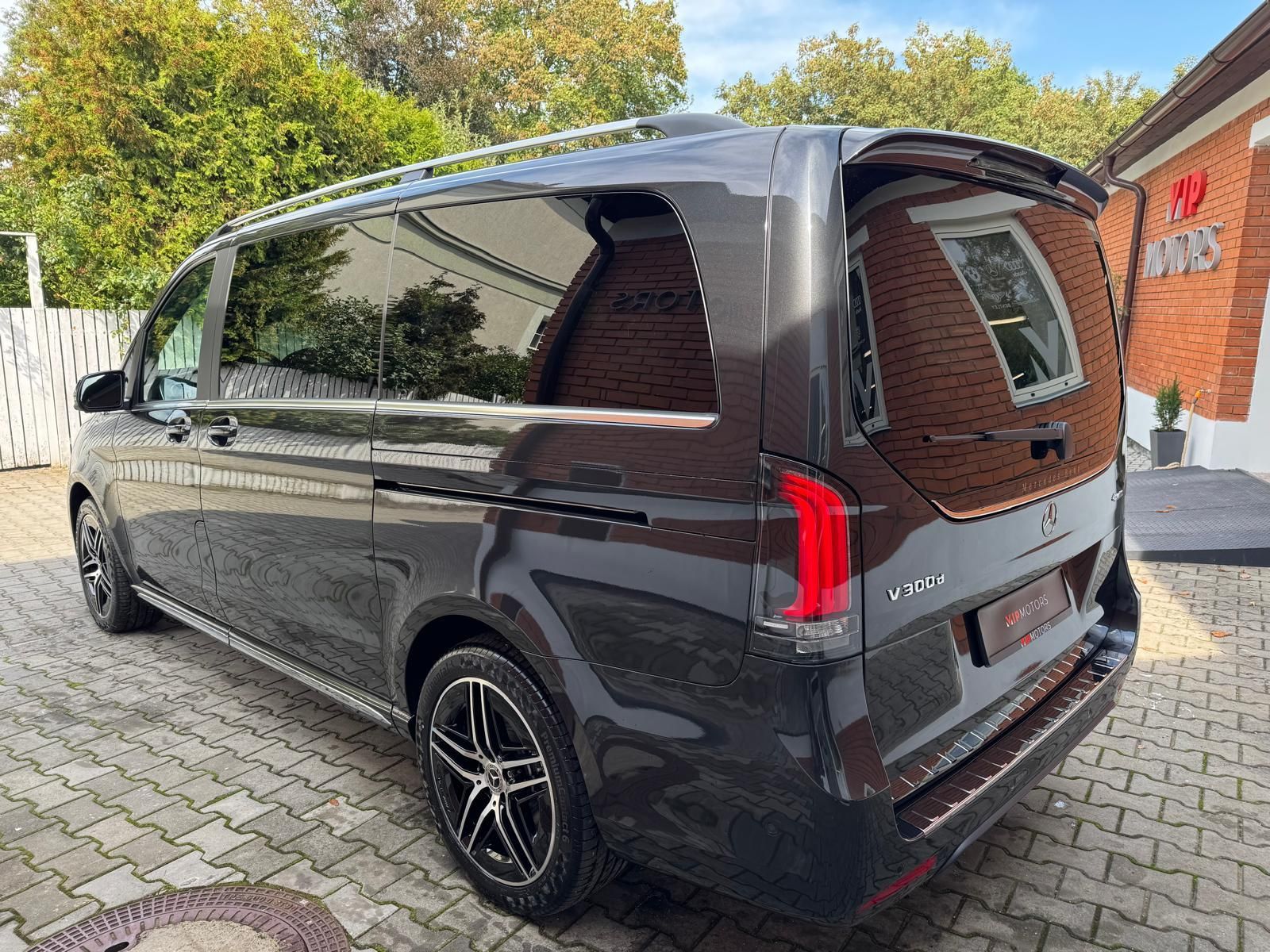 Mercedes-Benz Třídy V, V300D-4M-AMG-AVANTG-R19-ČR-NOV - fotka 3