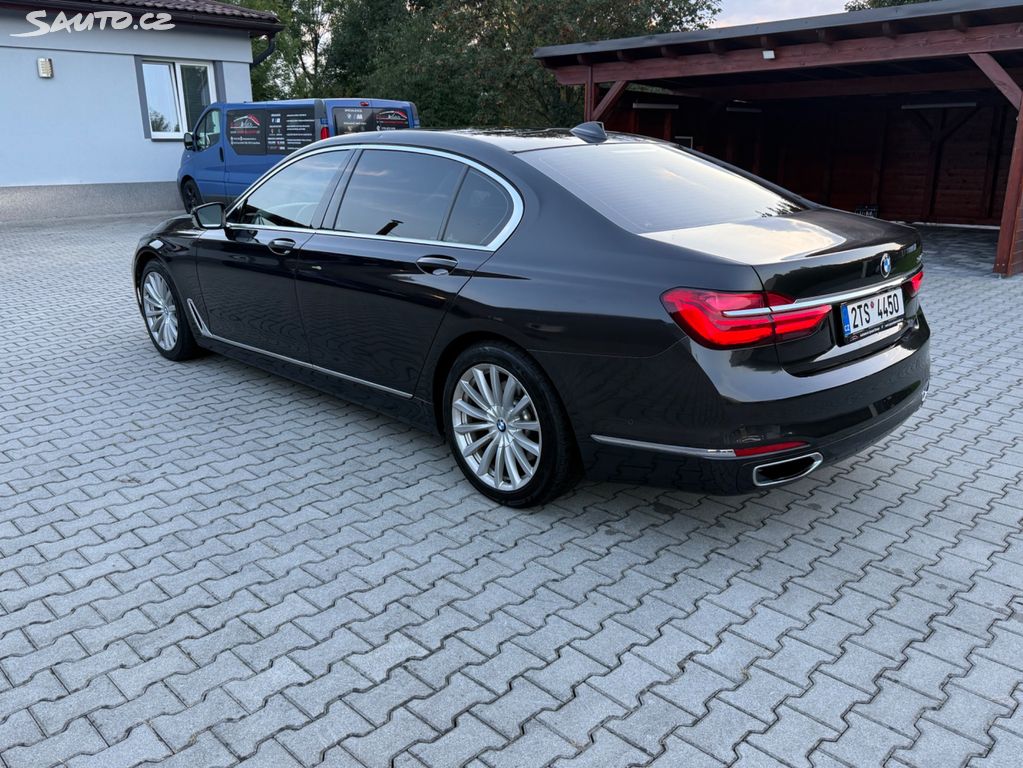 BMW Řada 7 BMW 740i G12 – 3.0 R6 B58, 240 | Sauto.cz