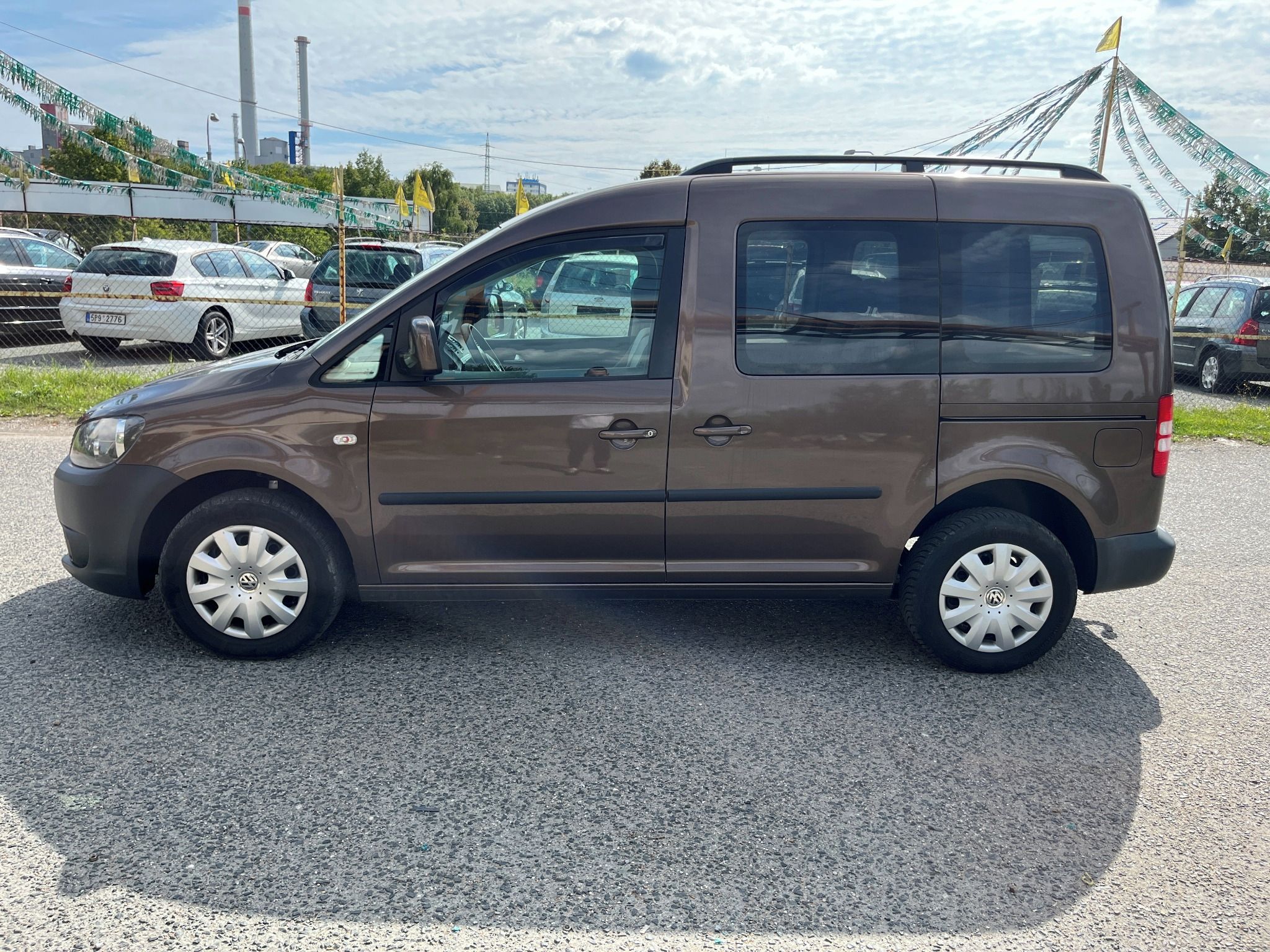 Volkswagen Caddy, 1.6tdi 75kw 7.míst závěs - fotka 2
