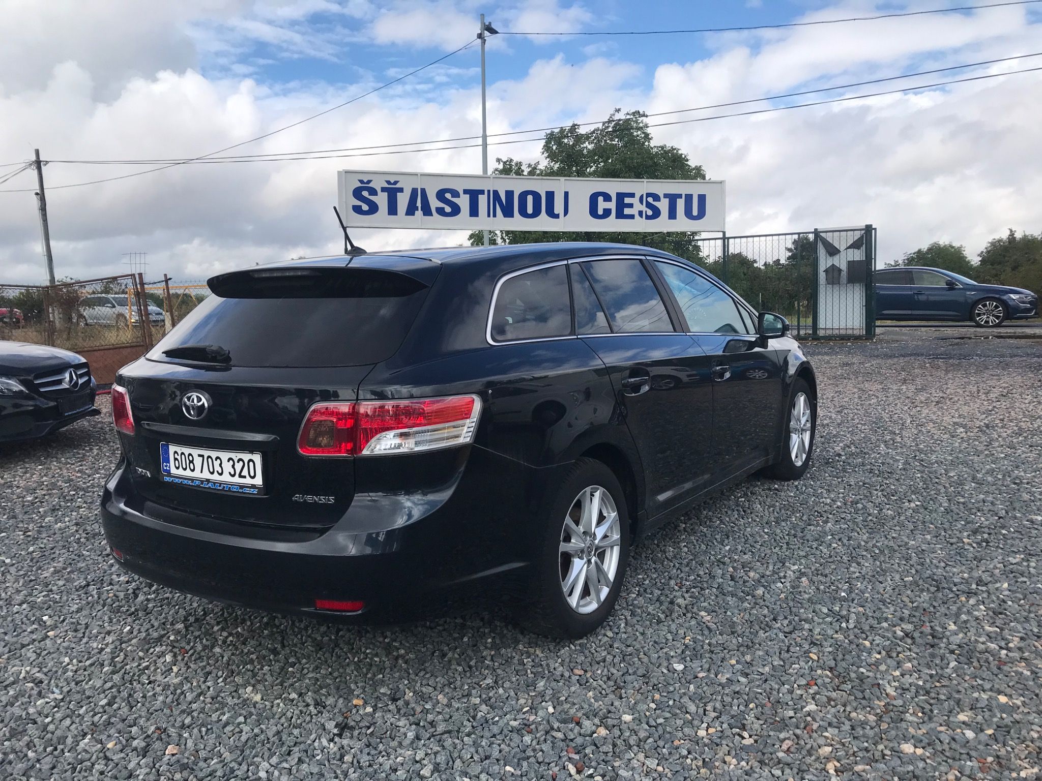 Toyota Avensis, 1.8i 108 KW,MAN,KLIMA,KAMERA.. - fotka 6