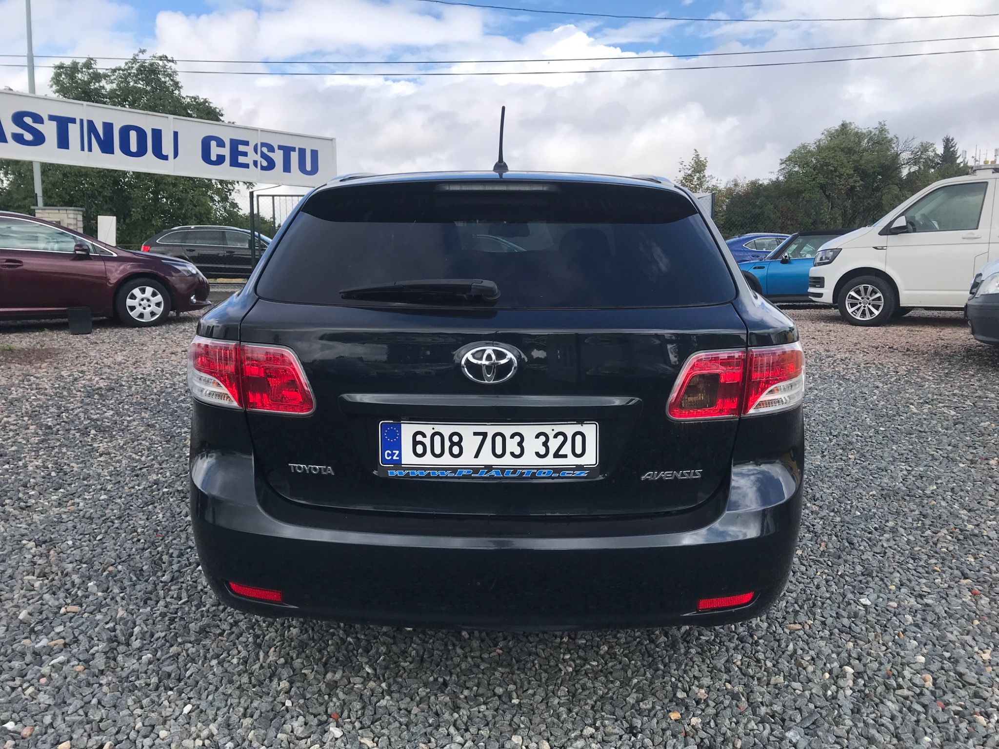 Toyota Avensis, 1.8i 108 KW,MAN,KLIMA,KAMERA.. - fotka 4