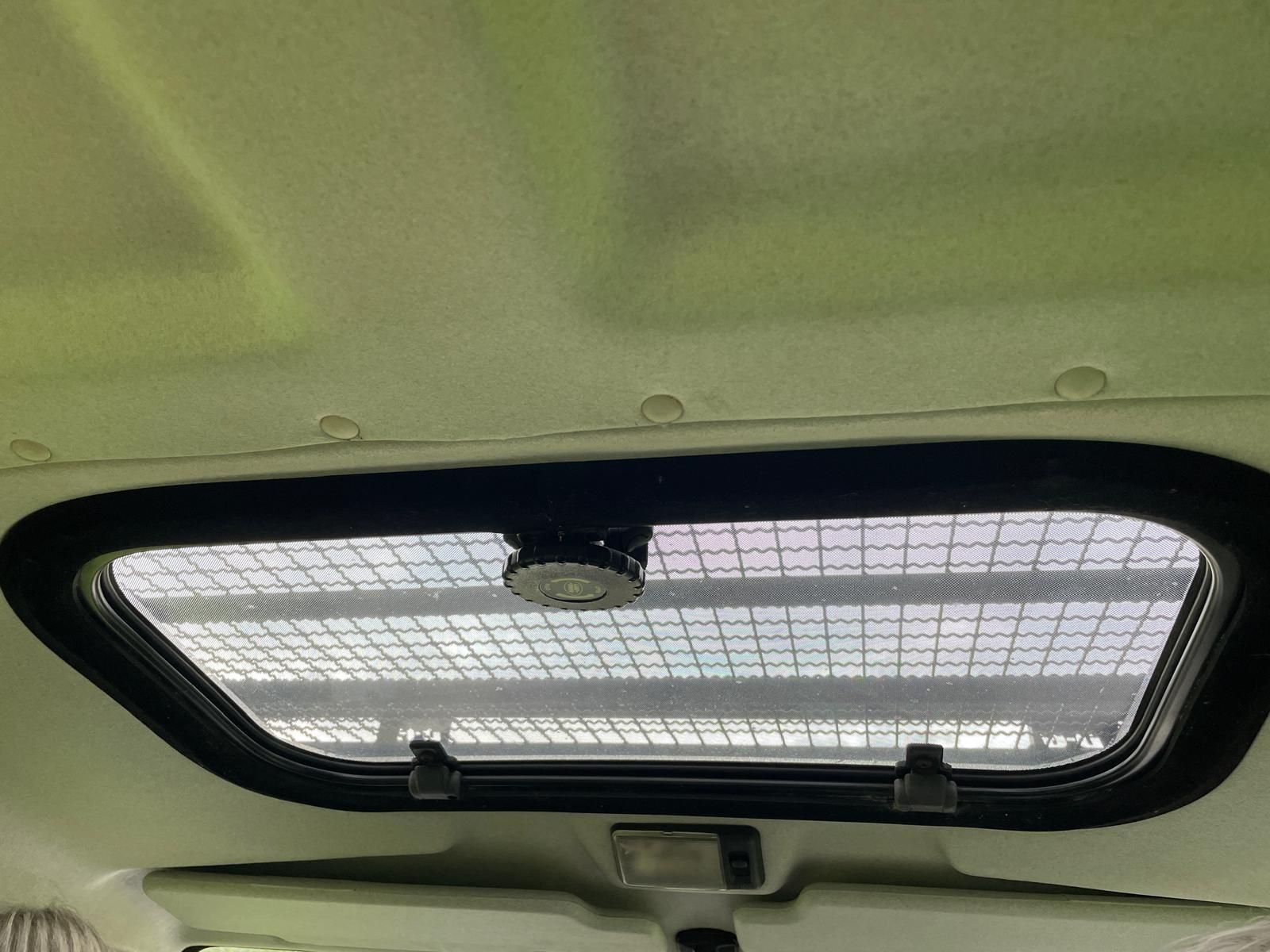 Land Rover Defender, TD5 TOP STAV - fotka 6