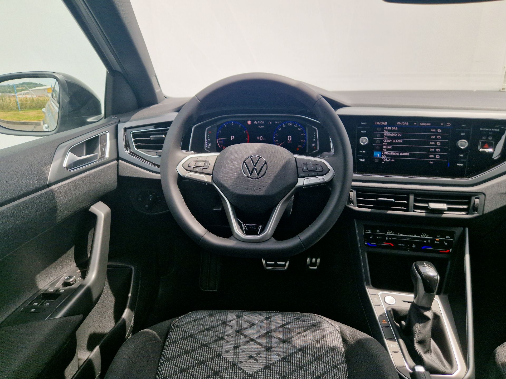 Volkswagen Taigo, R-Line 1,0 TSI 85kW 7DSG - fotka 5
