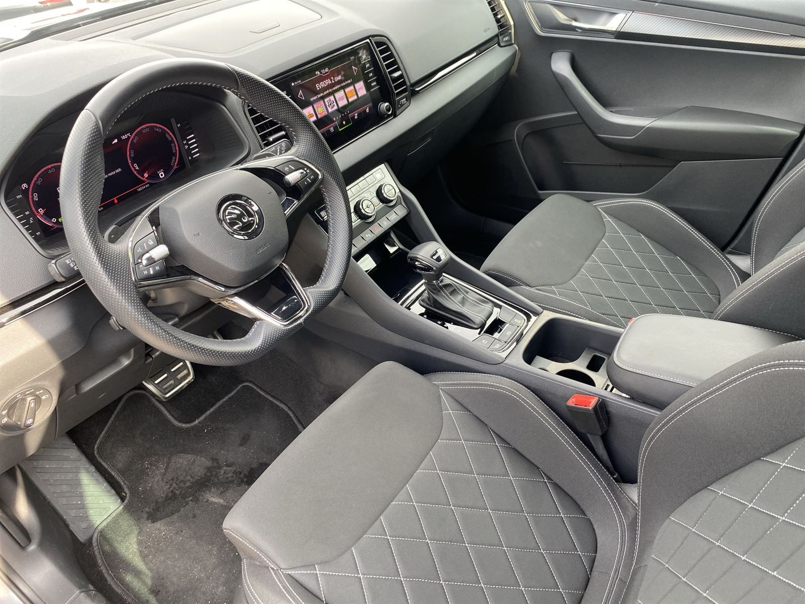 Škoda Karoq, 1.5 TSI DSG SportLine - fotka 6