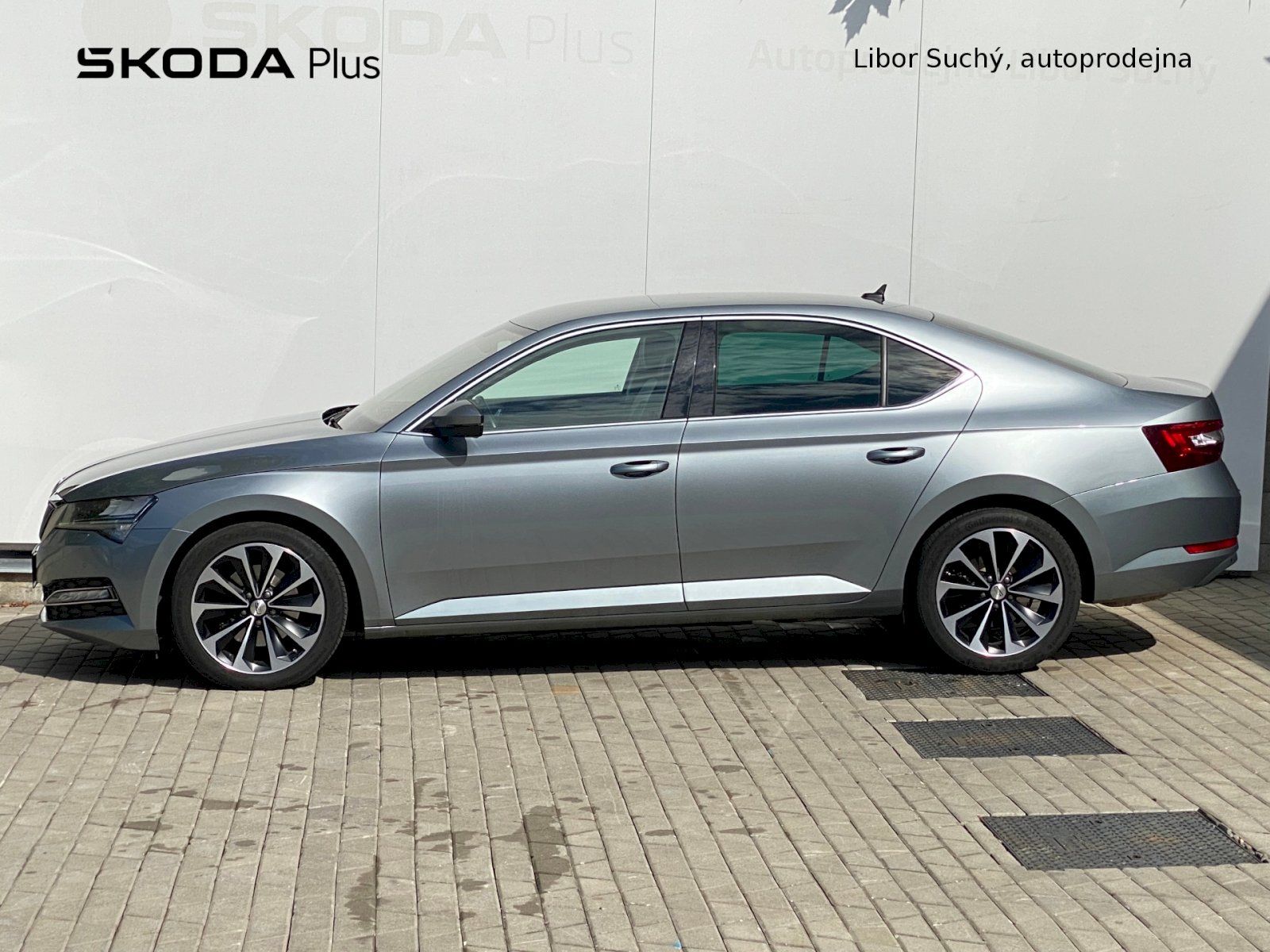 Škoda Superb, Style 2.0 TDI 140 kW 4x4 DSG - fotka 3