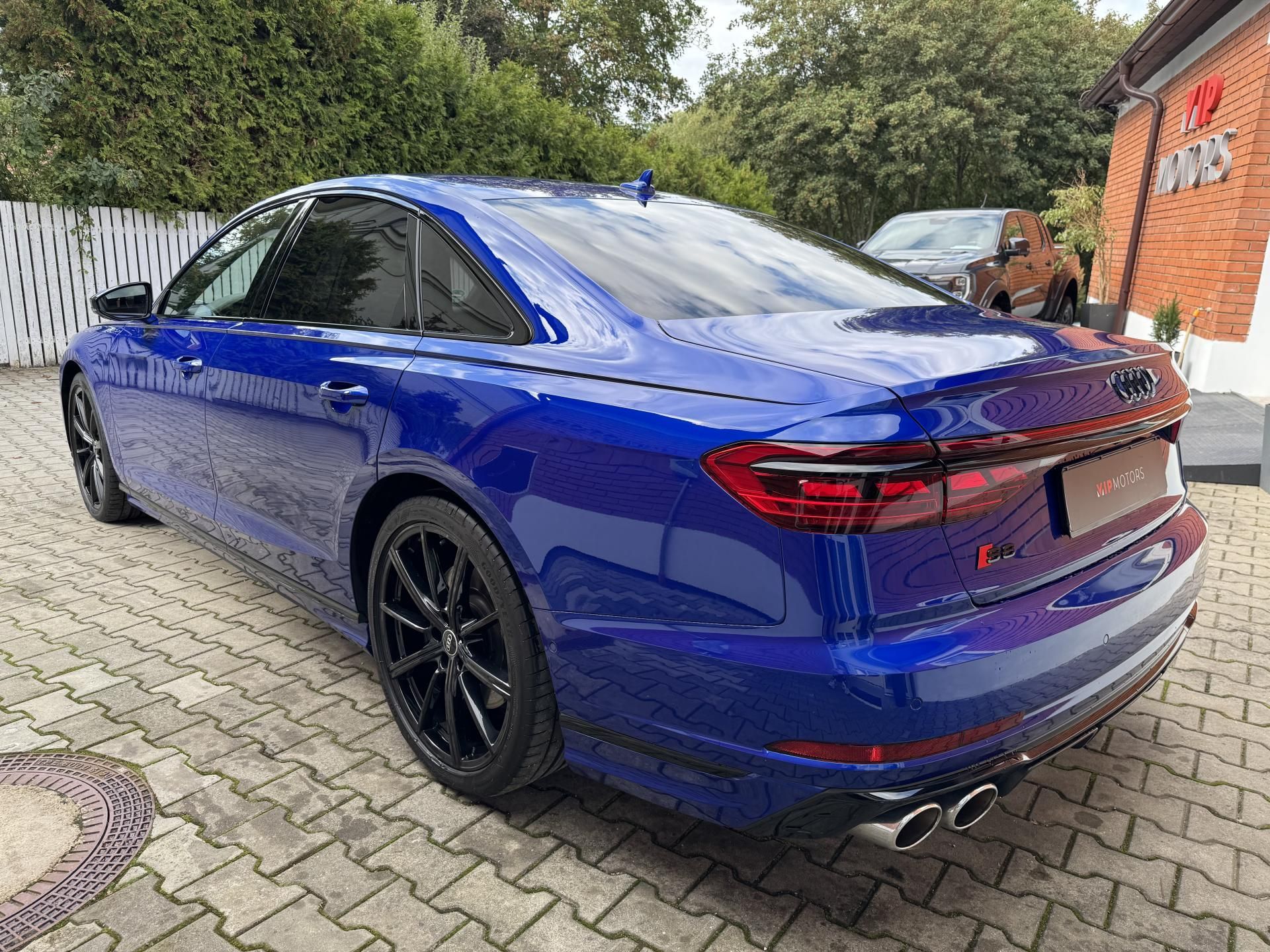 Audi S8, S8-40TFSi-B&O-MASÁŽ-ZÁRUKA - fotka 3