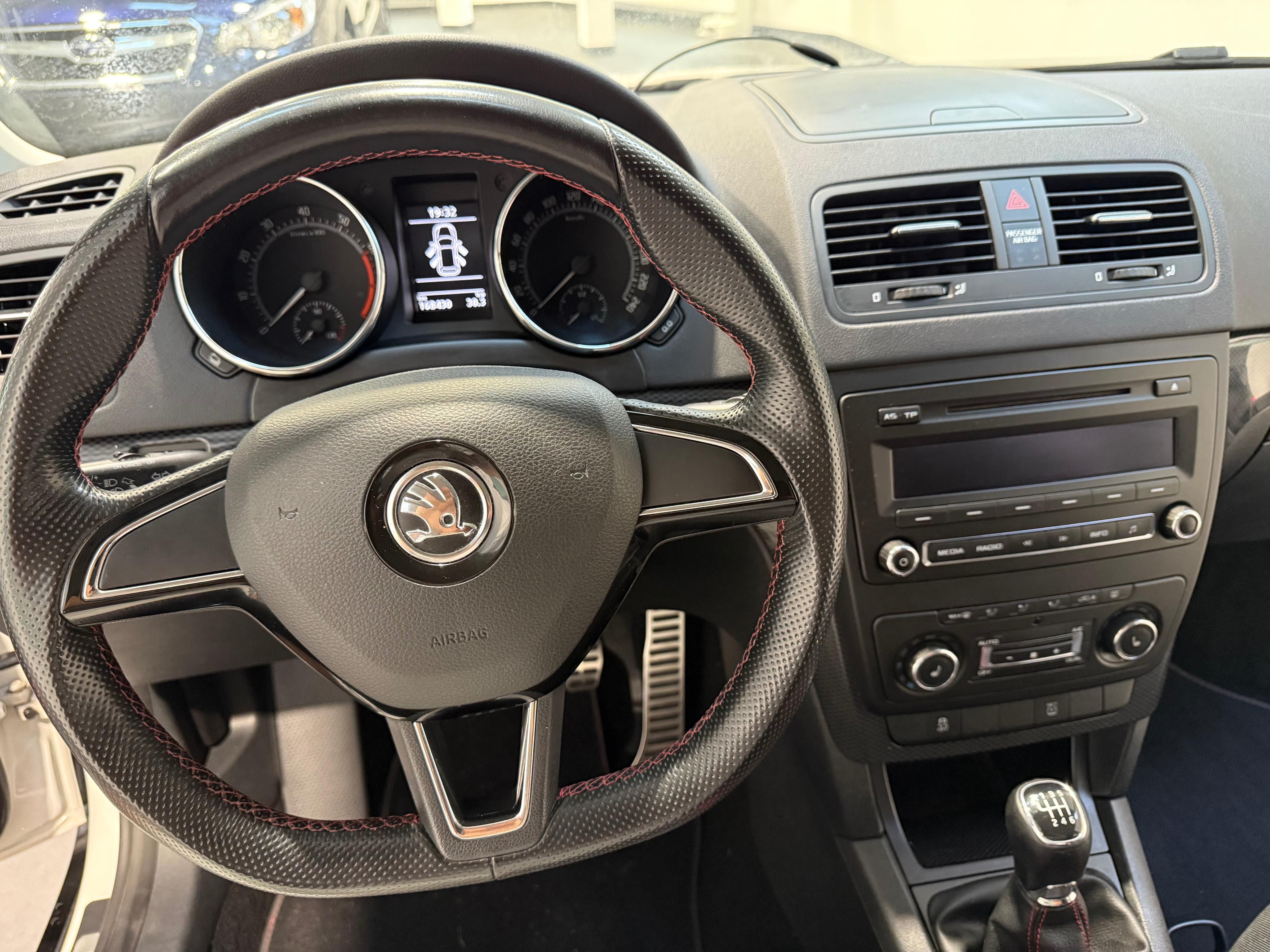 Škoda Yeti, 1.2 TSI 77 kW Monte Carlo - fotka 4