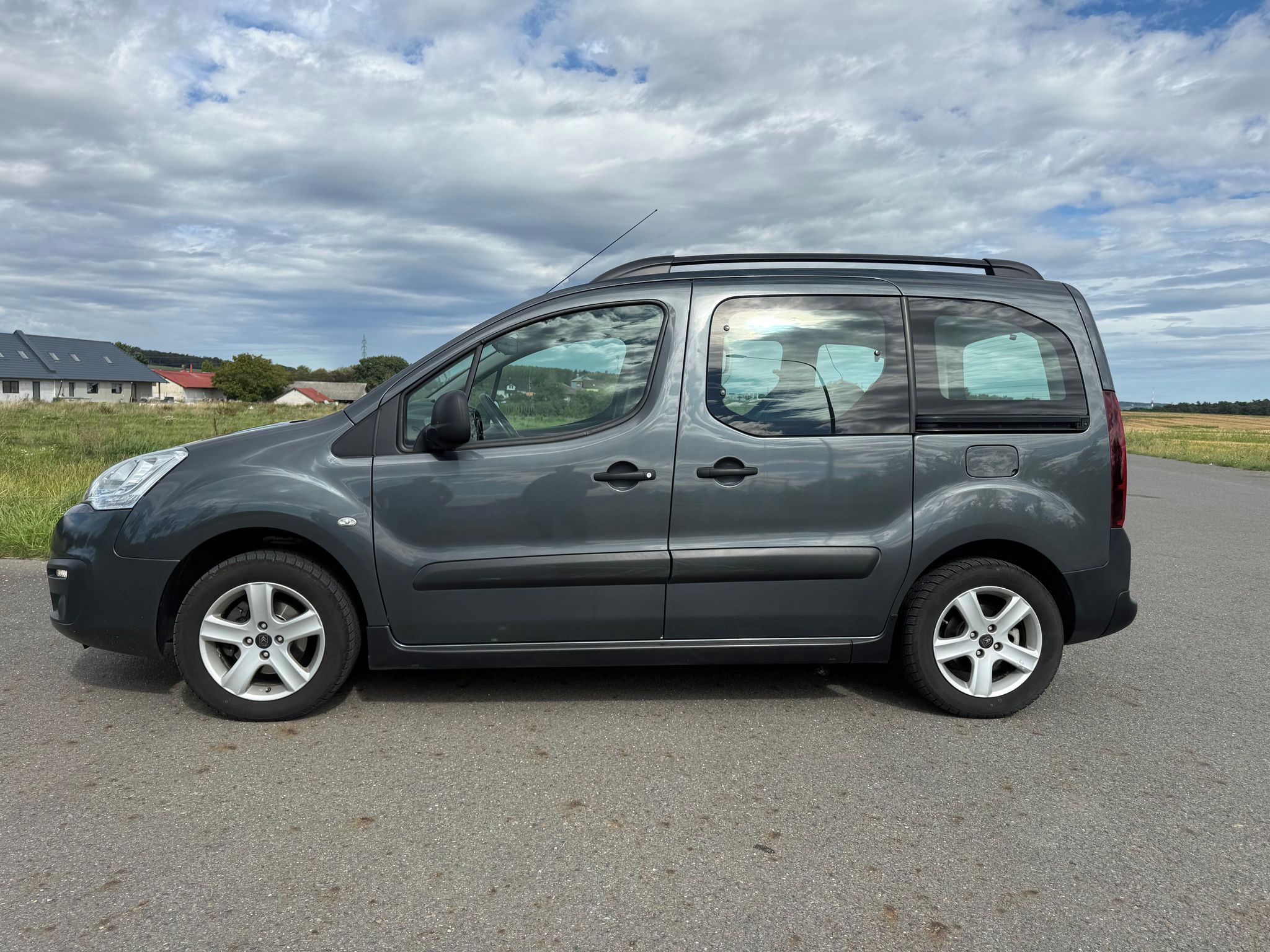 Citroën Berlingo, 1,6 HDI  XTR MULTISPACE 1.MAJ - fotka 2