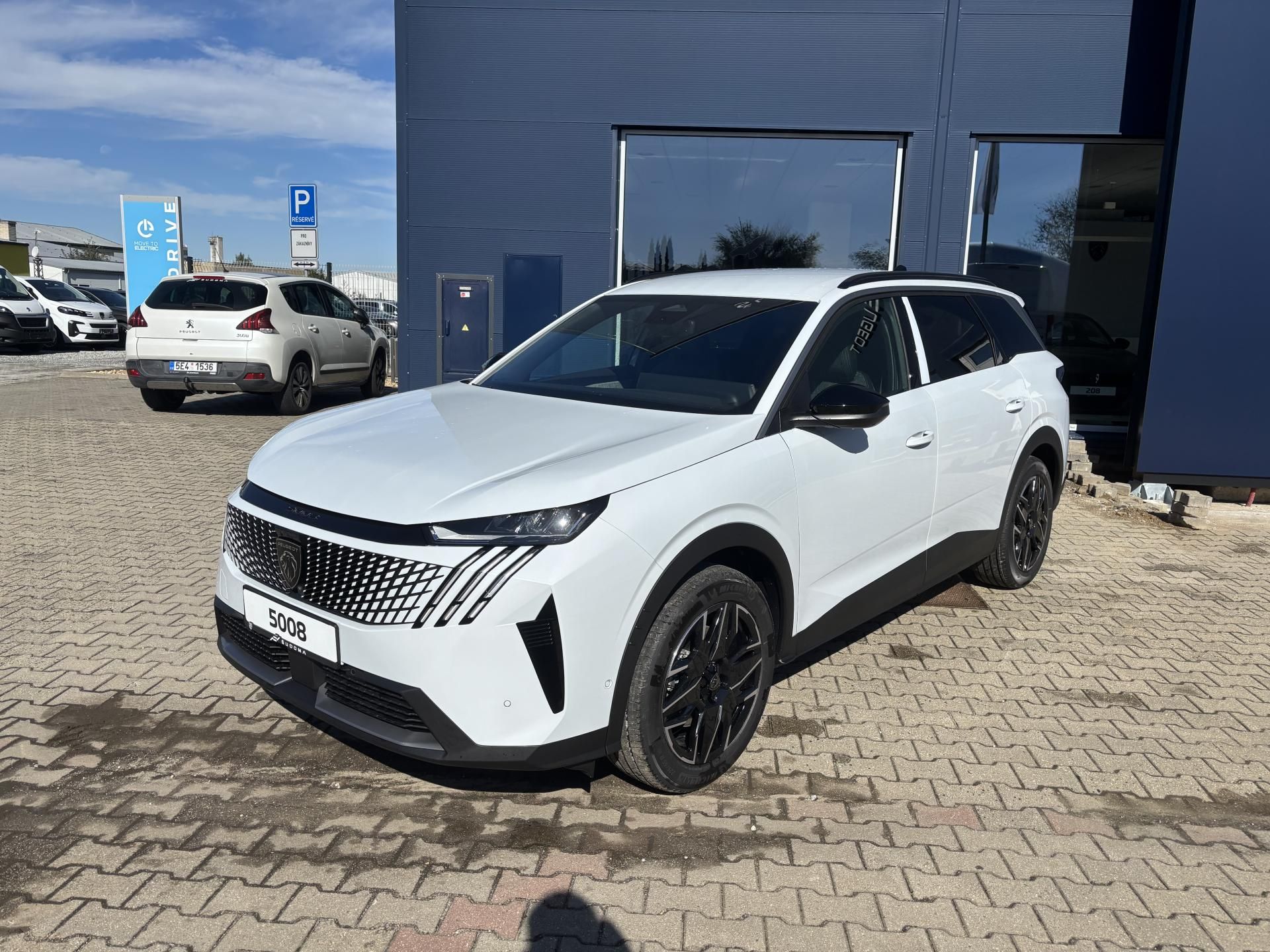Peugeot 5008, ALLURE Hybrid 145 e-DCS6 - fotka 3