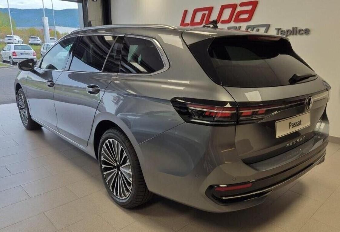 Volkswagen Passat, Elegance 2,0 TDI 110 kW  7 Aut - fotka 4