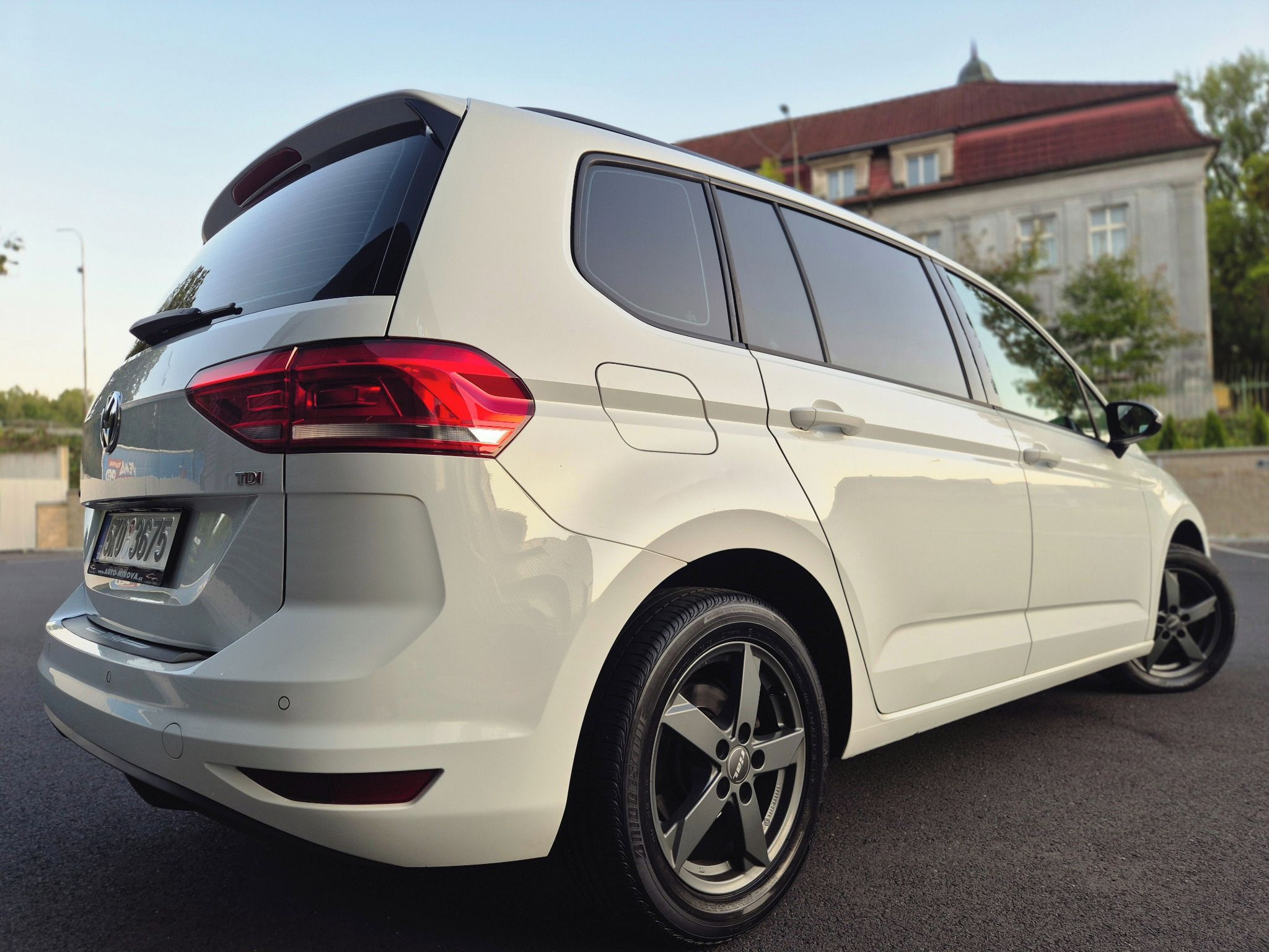Volkswagen Touran, 2.0  TDI DSG automat - fotka 2