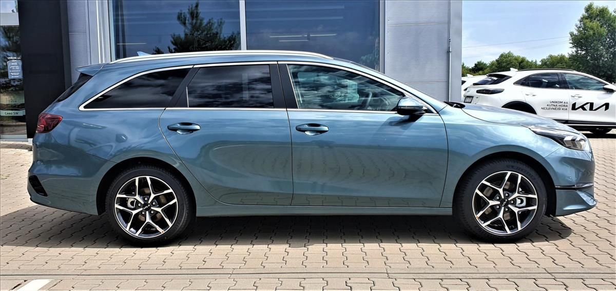 Kia Cee´d, 1,5 SW T-GDi TOP - fotka 4