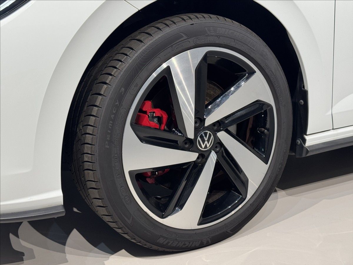 Volkswagen Polo, 2,0 TSi  DSG 152kW GTI Virtual - fotka 6