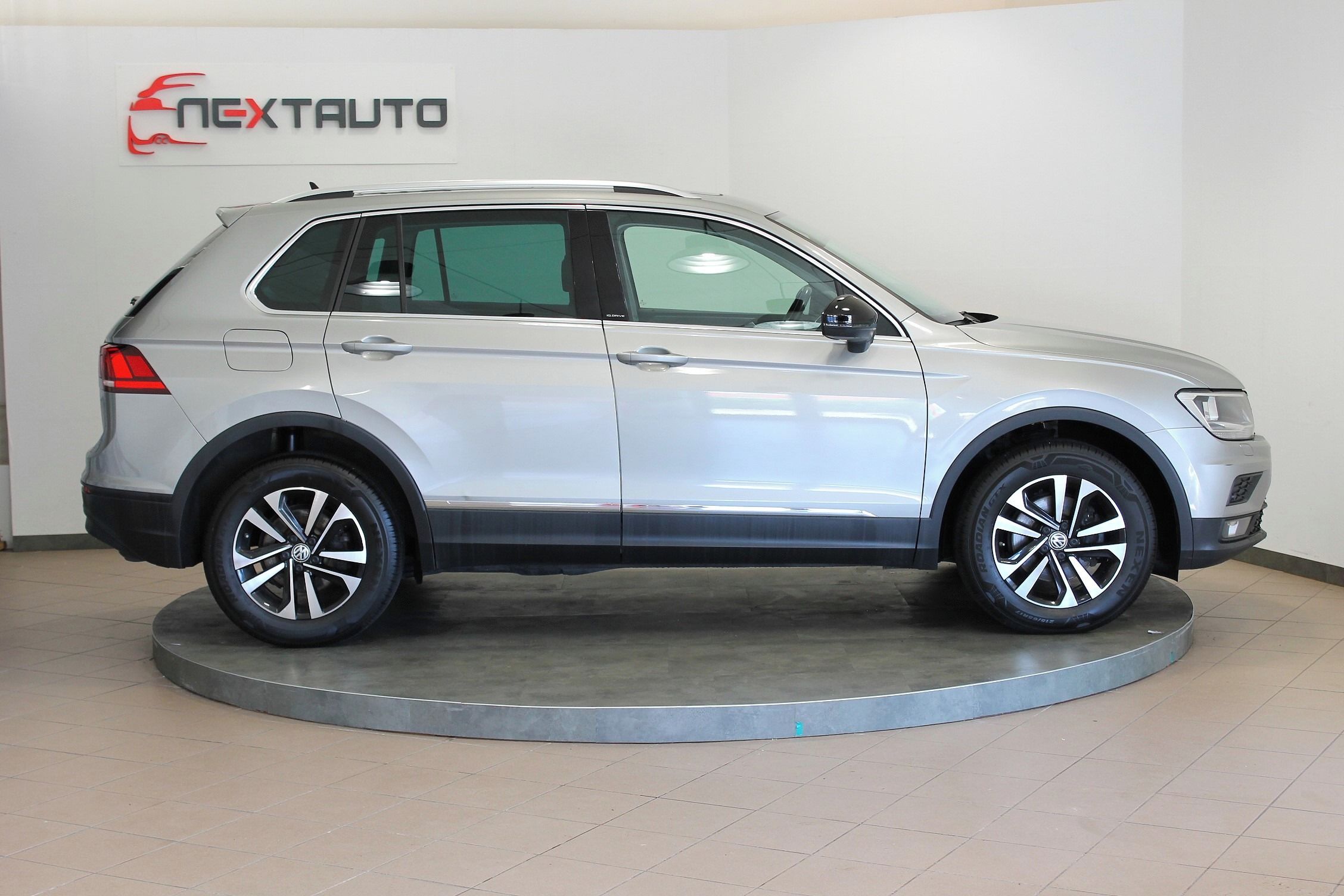 Volkswagen Tiguan, 2.0 TDI 110kW DSG 4X4,IQ.DRIVE - fotka 6