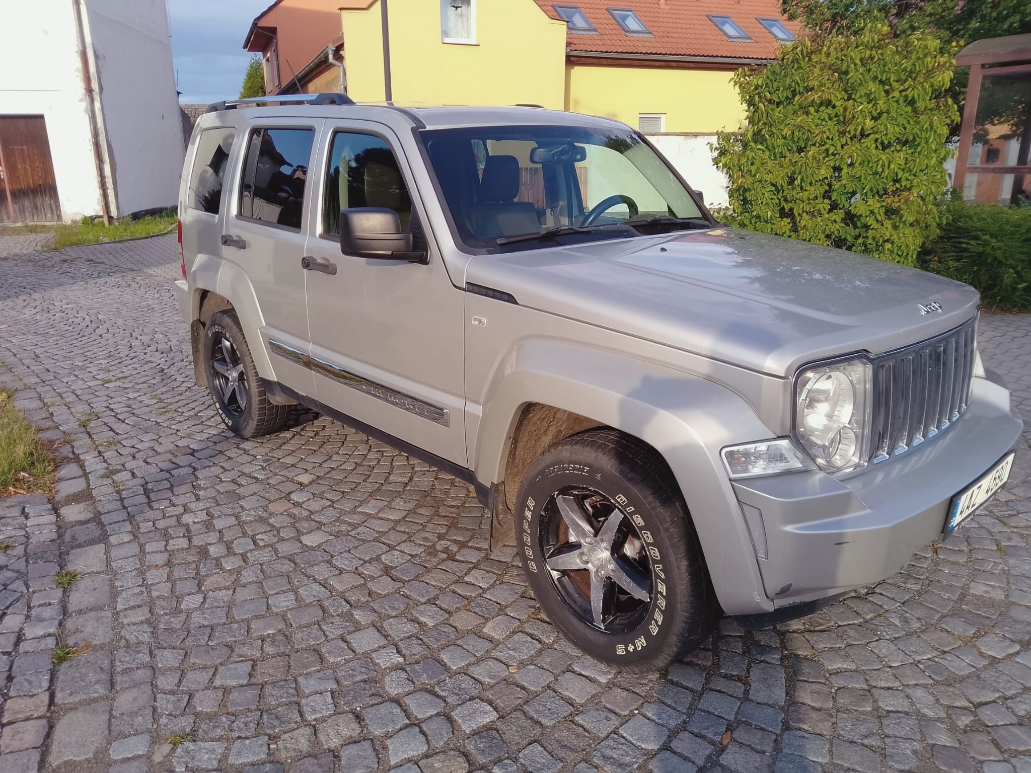 Jeep Cherokee, KK 2,8CRD130kw,LIMITED,4X4,ČR - fotka 3