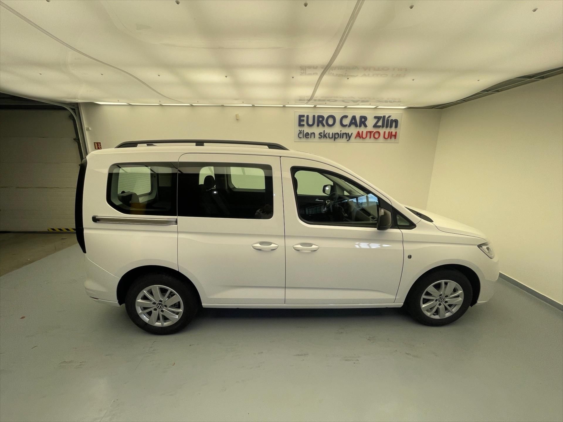 Volkswagen Caddy, Caddy Life 2,0 TDI 6G - fotka 4