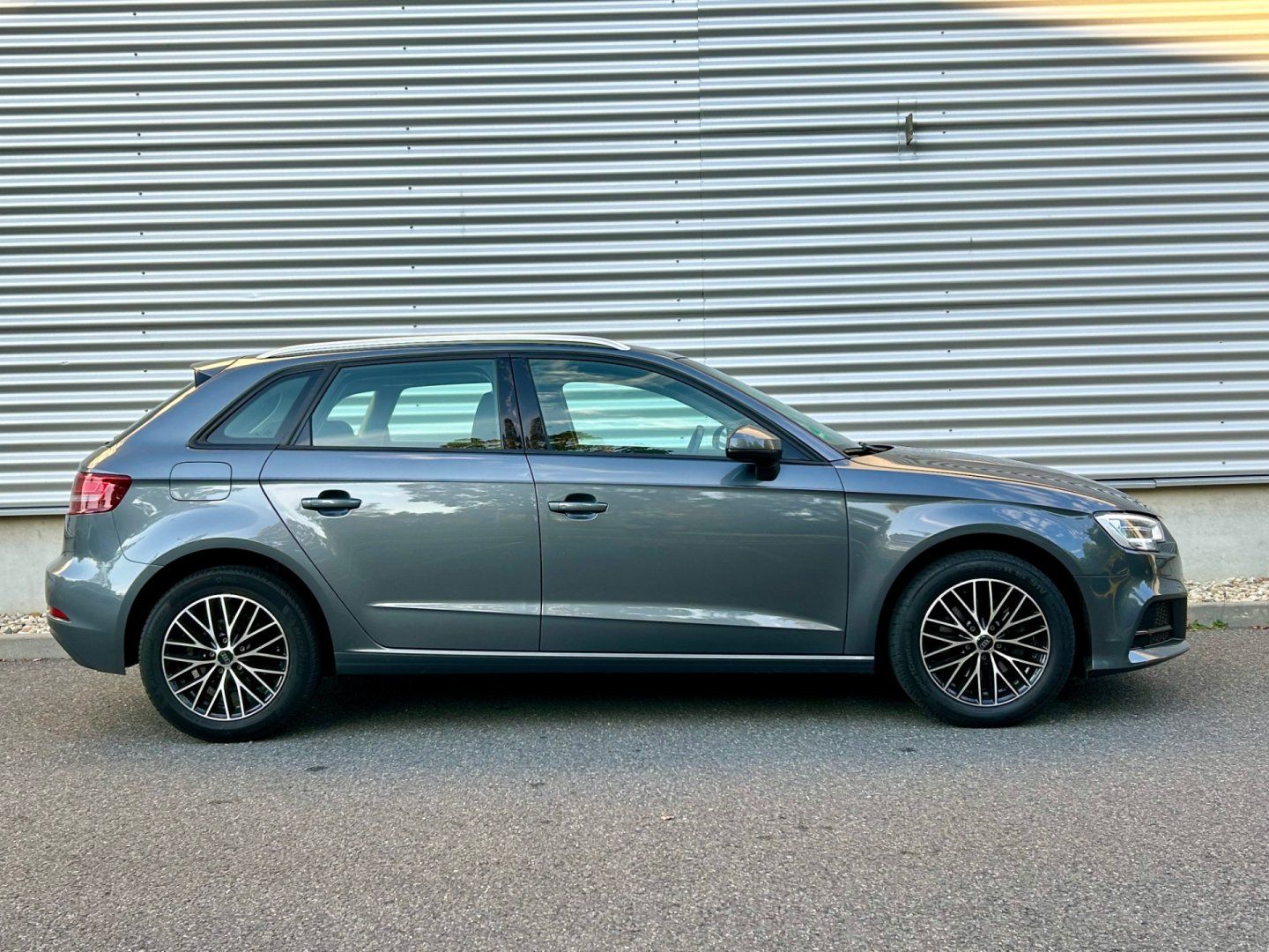 Audi A3, 30 TFSI 85 kW SPORTBACK - fotka 3