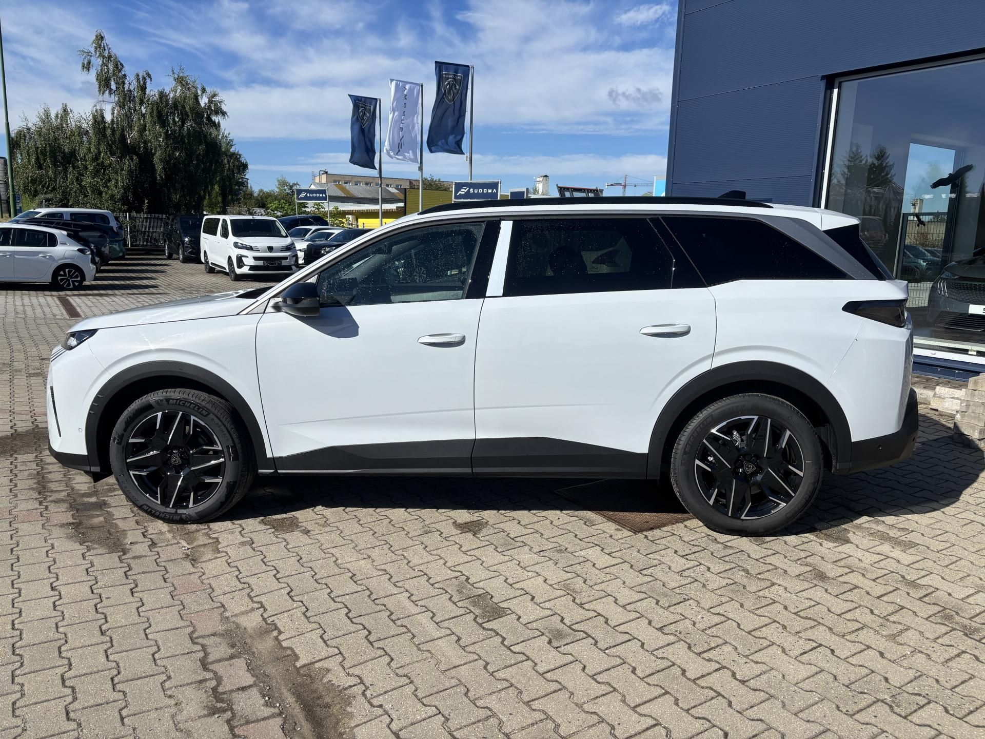 Peugeot 5008, ALLURE Hybrid 145 e-DCS6 - fotka 4