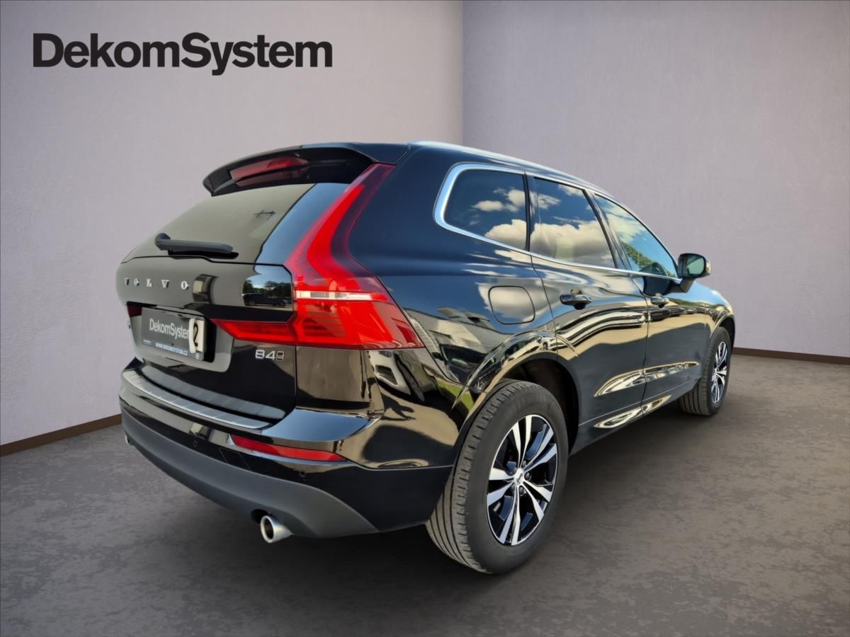 Volvo XC60, 2,0 B4 AWD diesel Momentum Pro - fotka 3