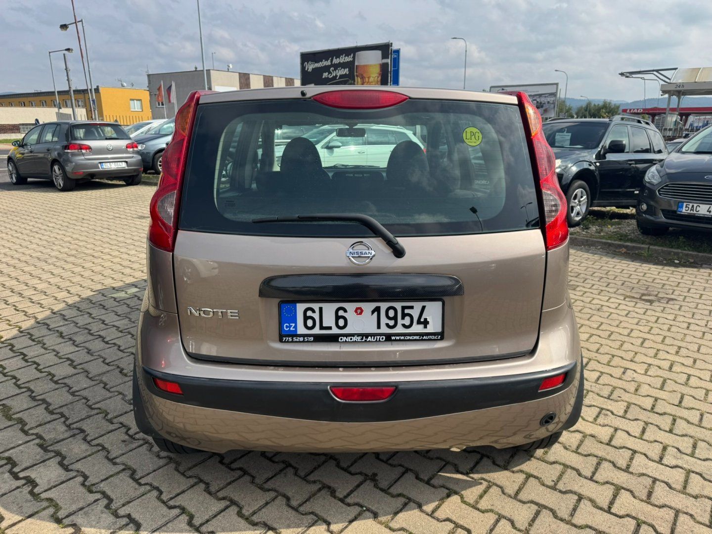 Nissan Note, 1,4i 65 KW LPG - fotka 4