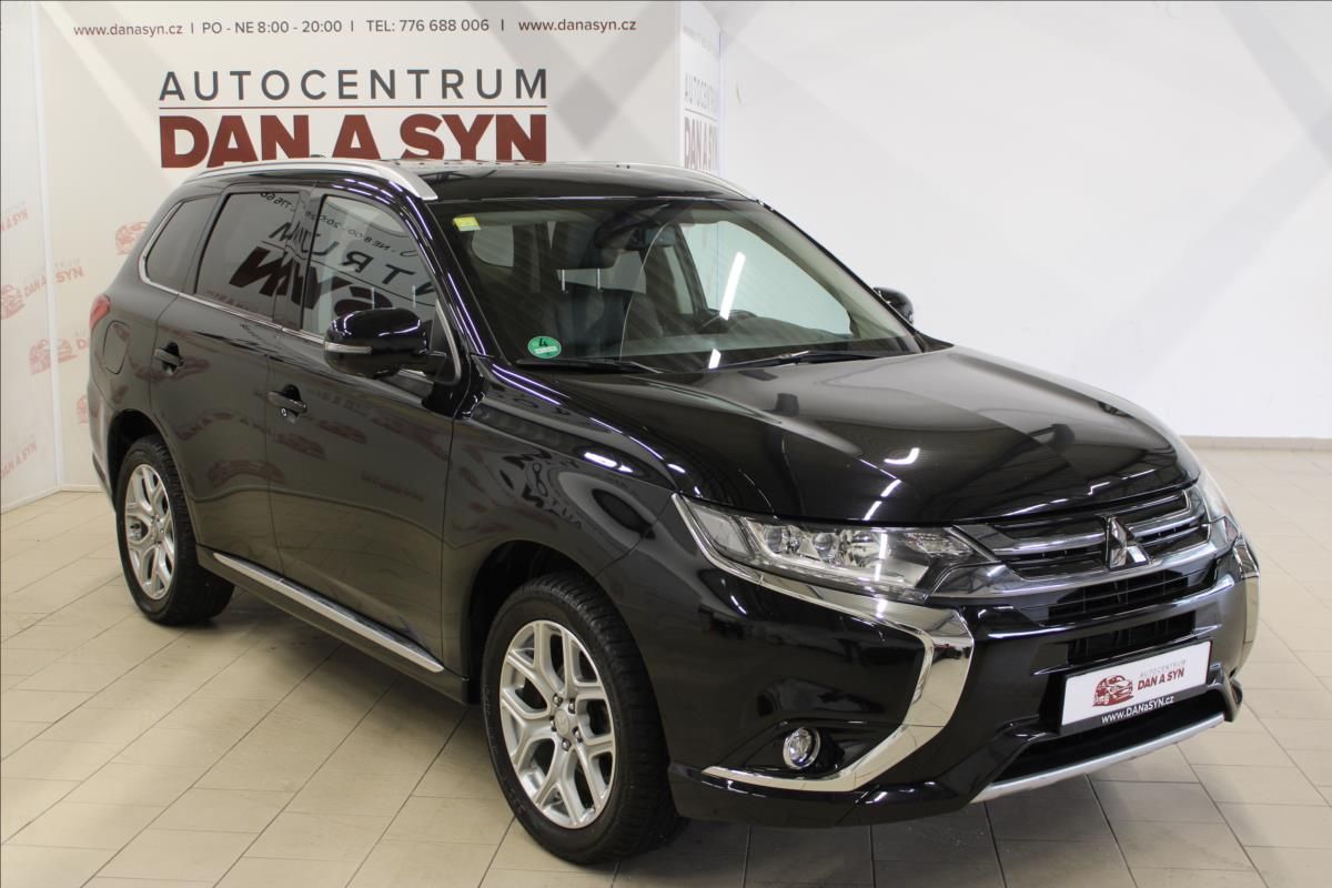 Mitsubishi Outlander, 2,0 i Plus 4x4 PHEV Hybrid - fotka 3