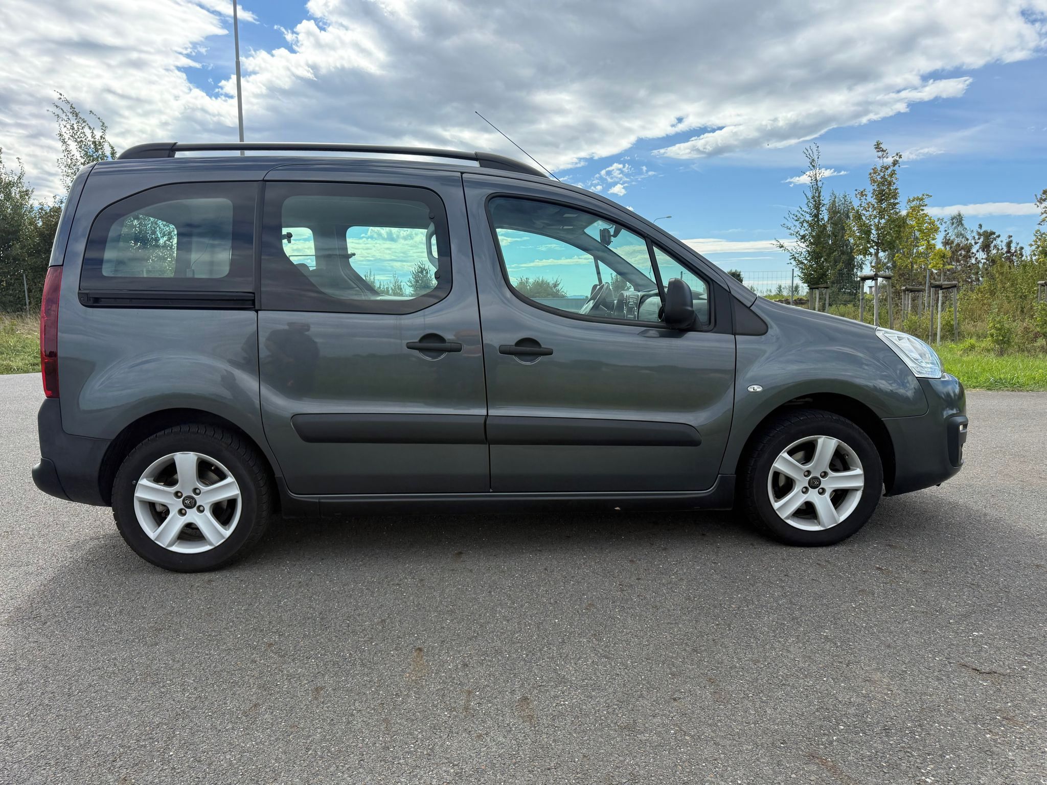 Citroën Berlingo, 1,6 HDI  XTR MULTISPACE 1.MAJ - fotka 6