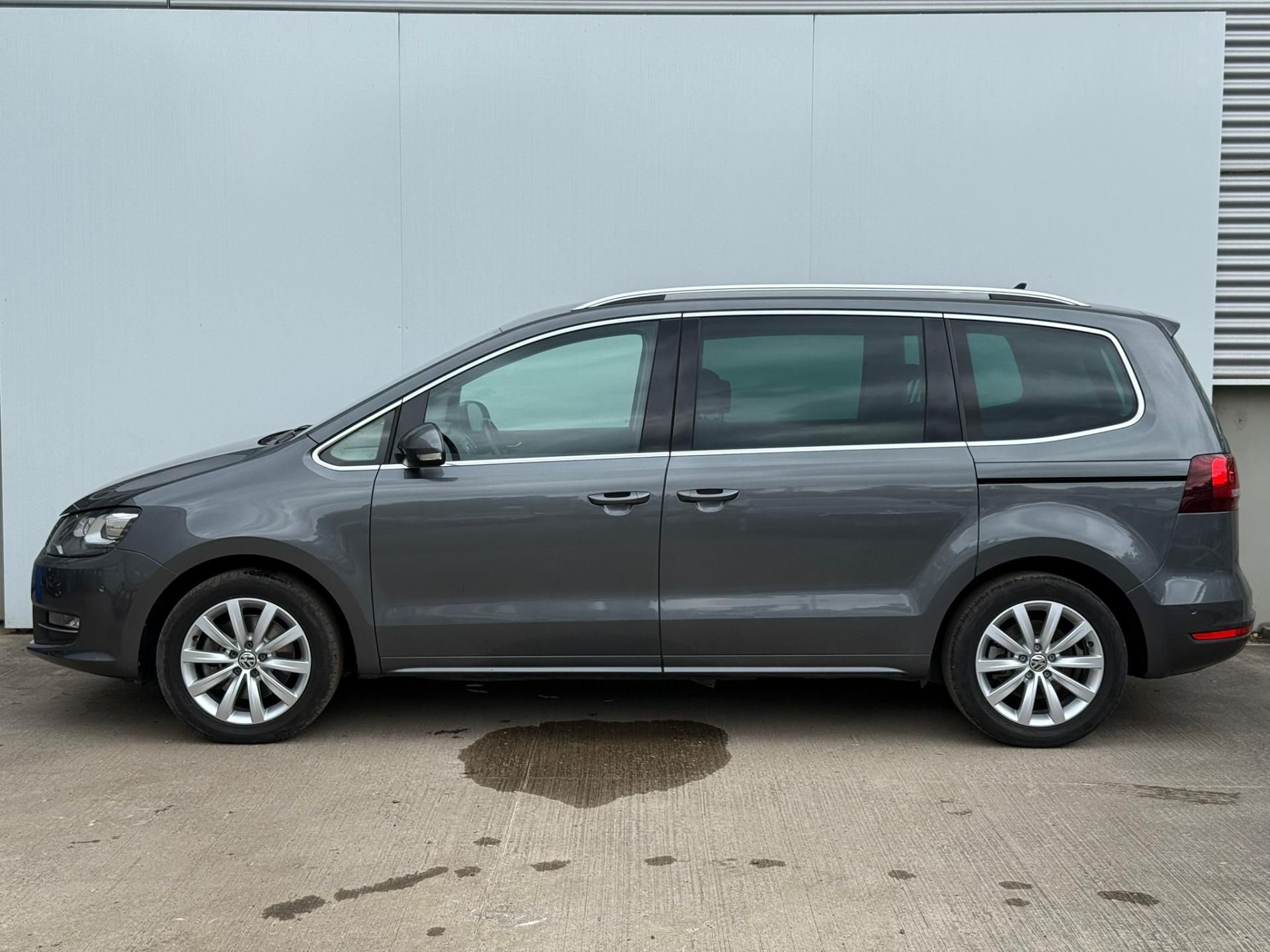 Volkswagen Sharan, Highline 1.4TSI 110 kW DSG - fotka 3