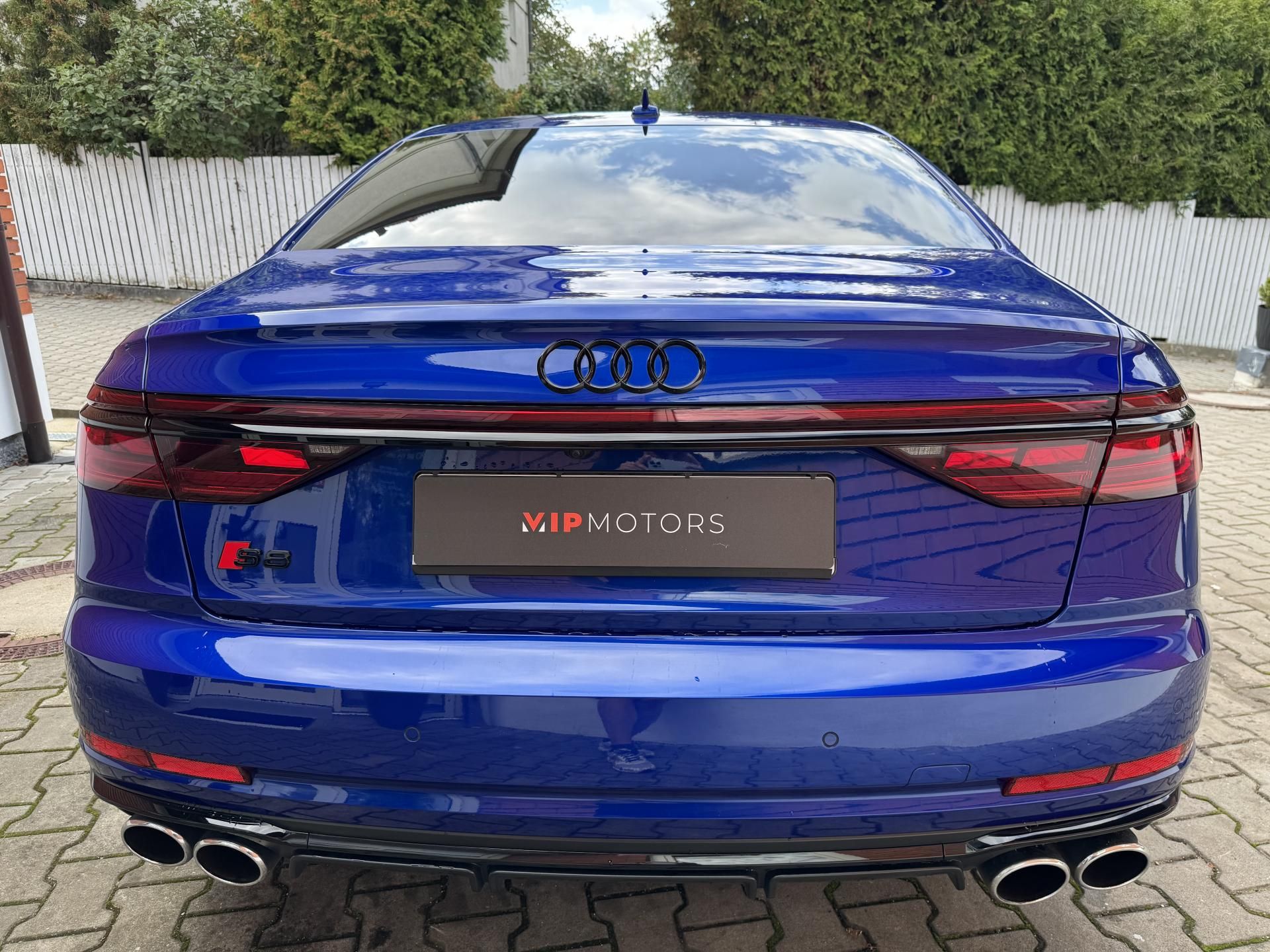 Audi S8, S8-40TFSi-B&O-MASÁŽ-ZÁRUKA - fotka 4