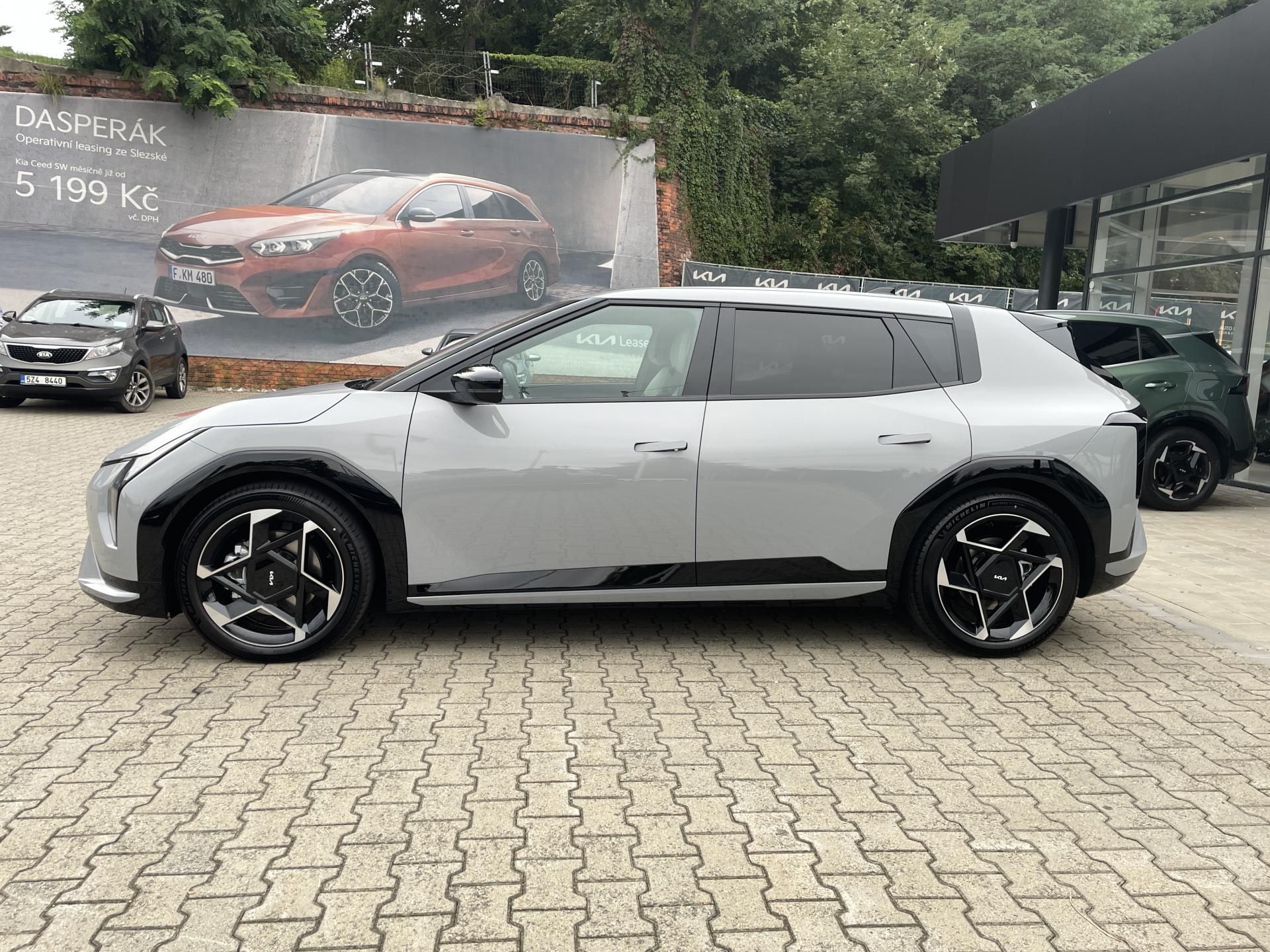 Kia EV4, 4x2 GT-LINE 150 KW+ 81,4 KWH - fotka 6