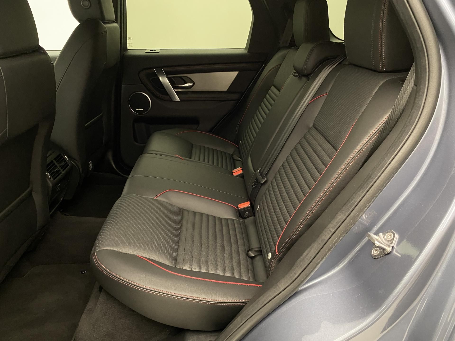 Land Rover Discovery Sport, D200 R-DYNAMIC SE AWD AUT - fotka 5