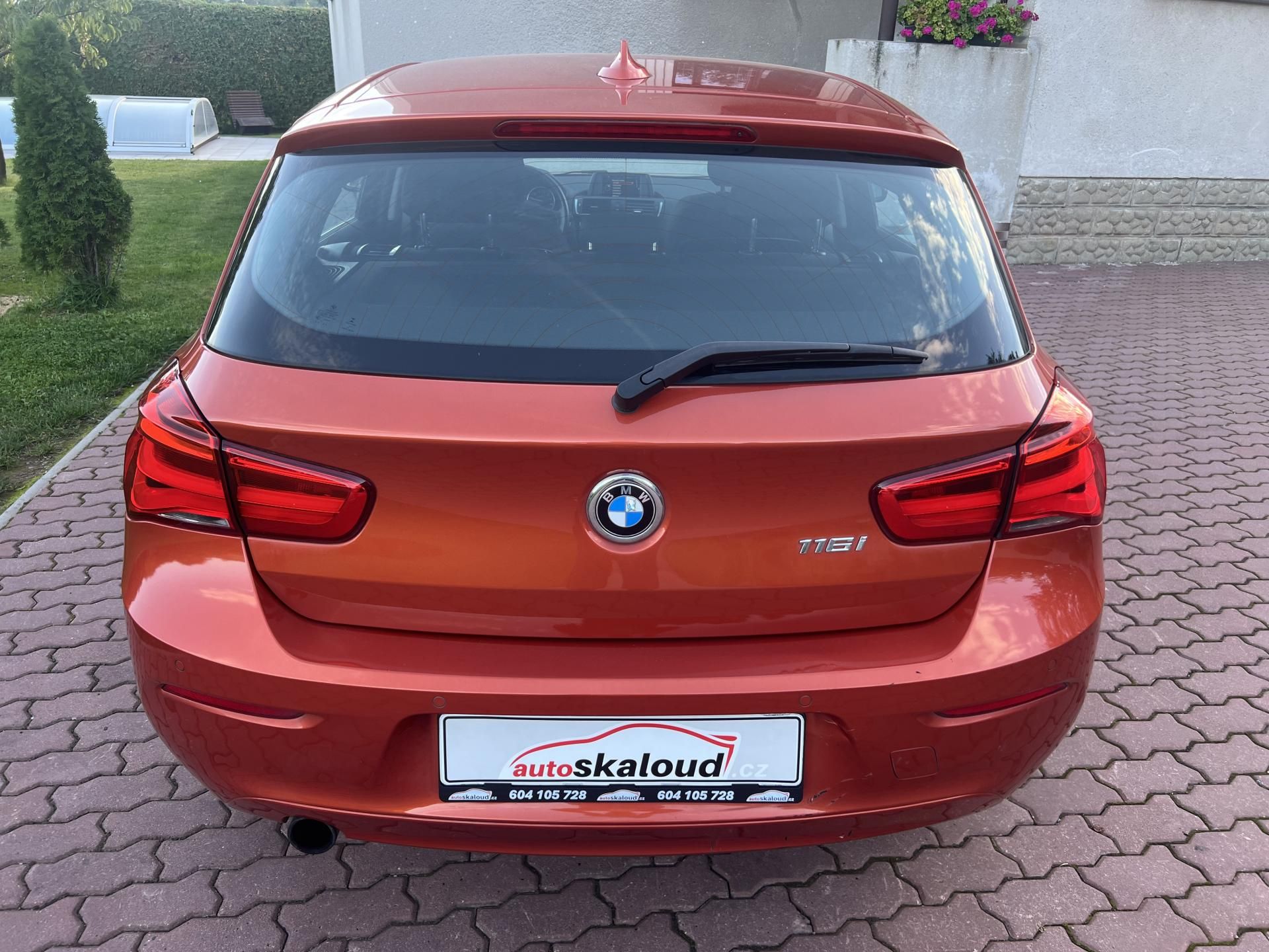 BMW Řada 1, 116i 80KW,ALU,KLIMA,TEMPOMAT - fotka 6