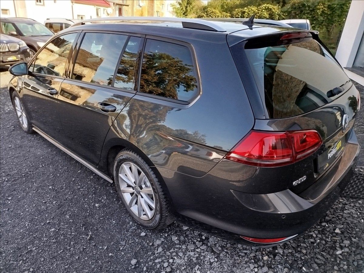 Volkswagen Golf, 2,0 GTD 135kW,NEZÁVISLÉ TOPENÍ - fotka 4