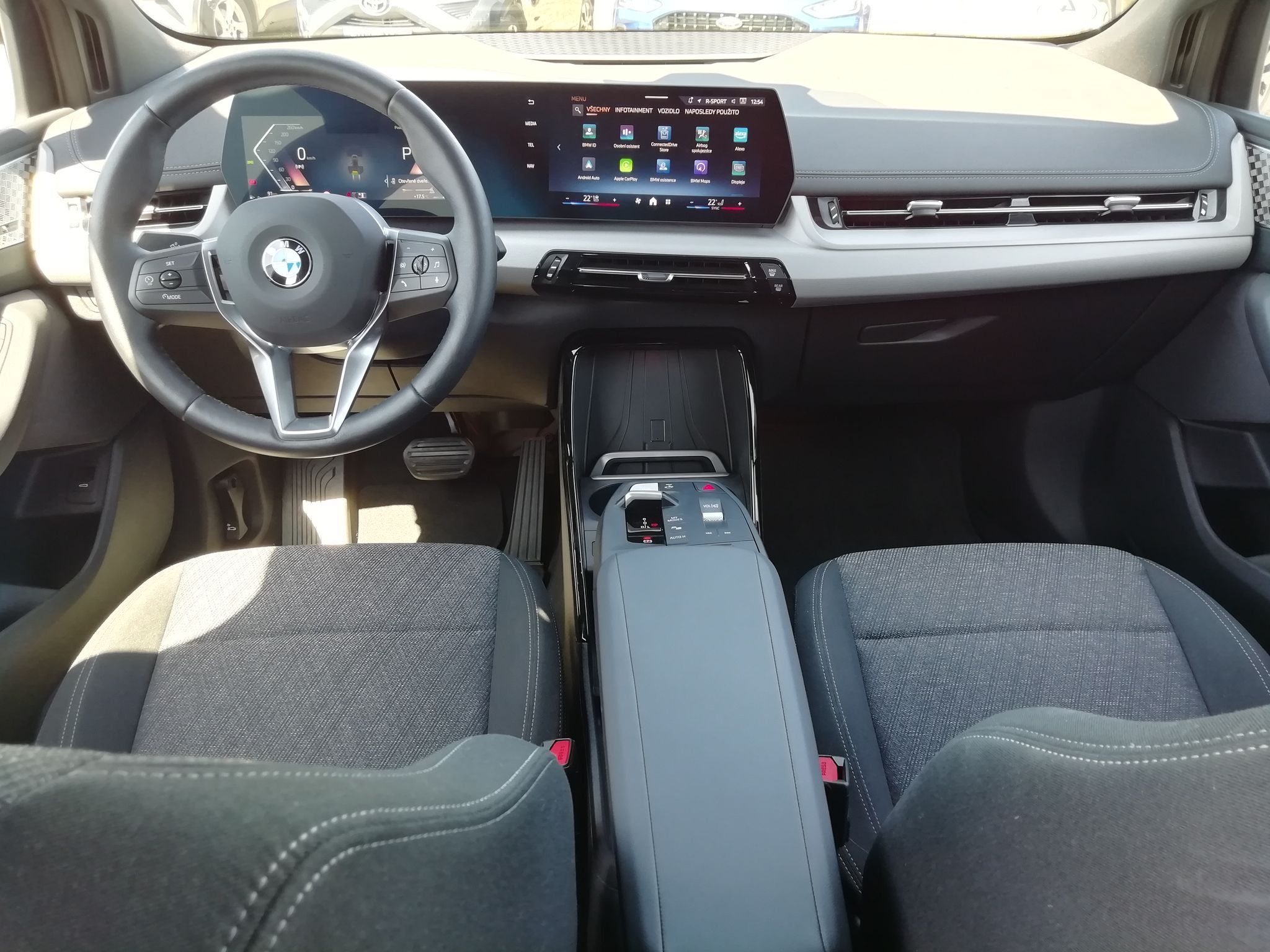 BMW Řada 2, 218i 100 kW Active Tourer - fotka 6