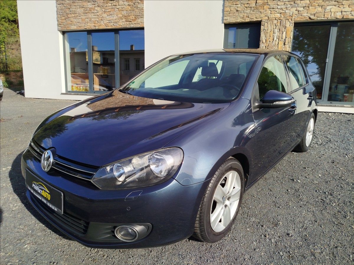 Volkswagen Golf, 2,0 TDi, 1.MAJITEL - fotka 2