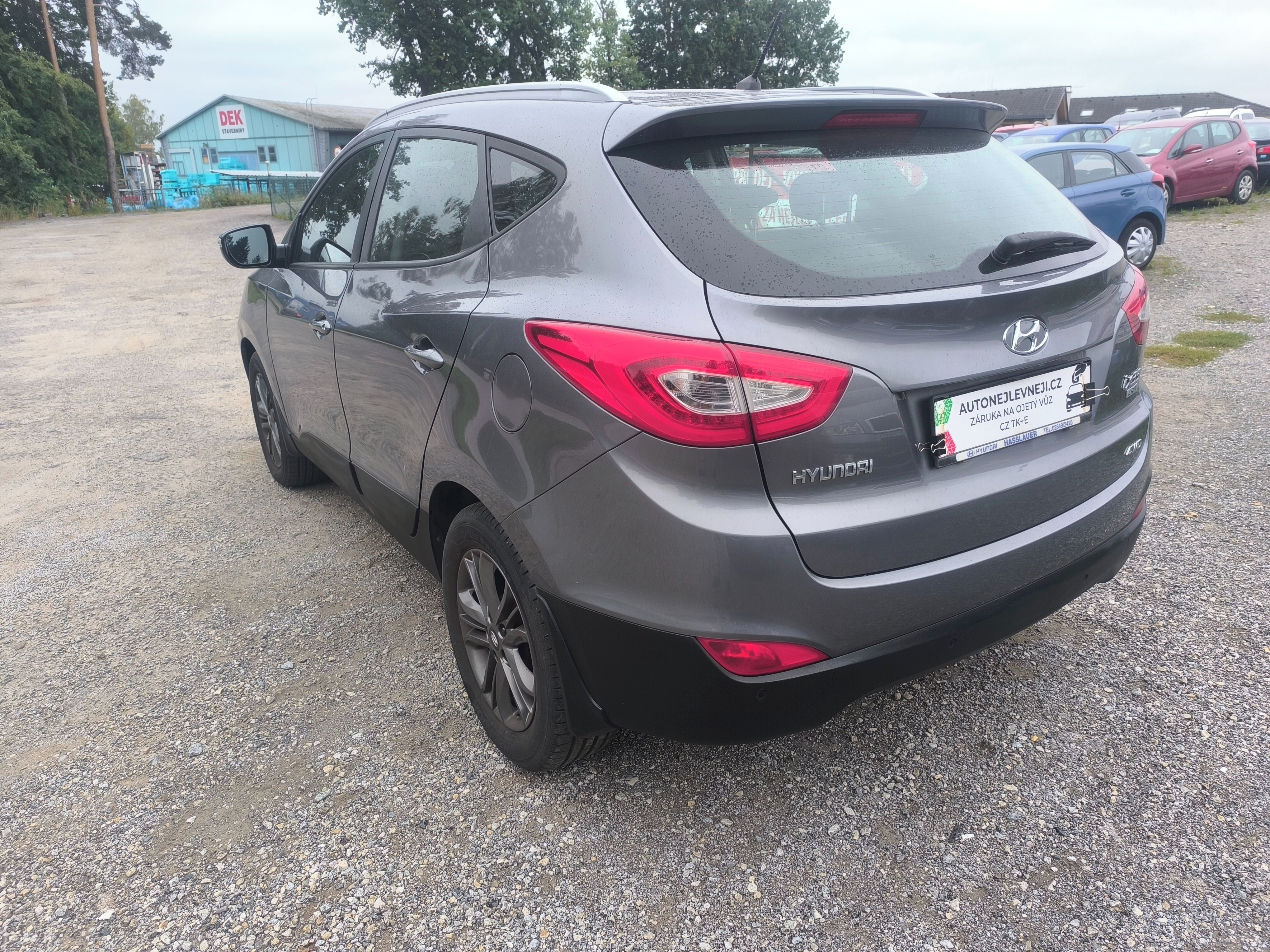 Hyundai ix35, 2.0D4X4,70KM,MAX VÝBAVA,KRÁSNÝ - fotka 6