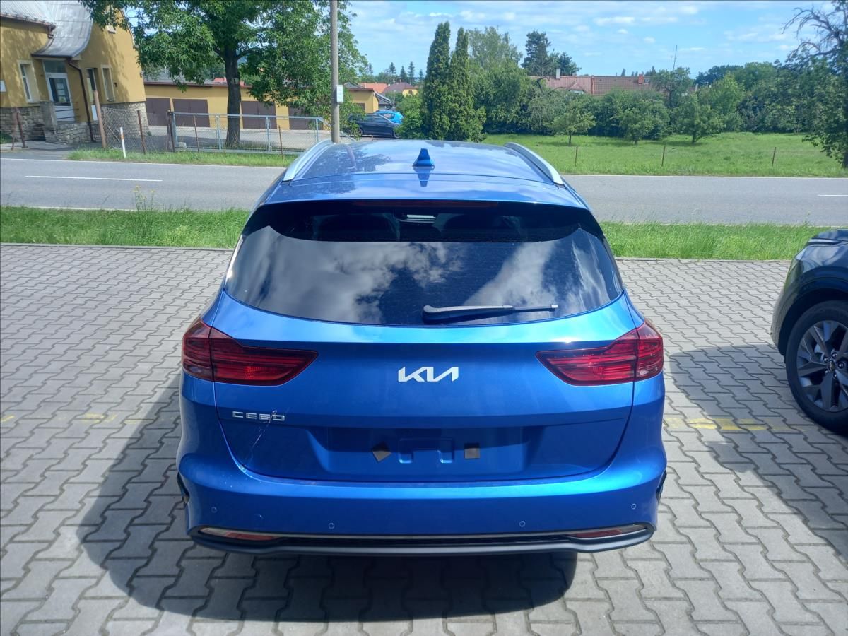 Kia Cee´d, 1,5 T-GDi SW TOP + BUS - fotka 3