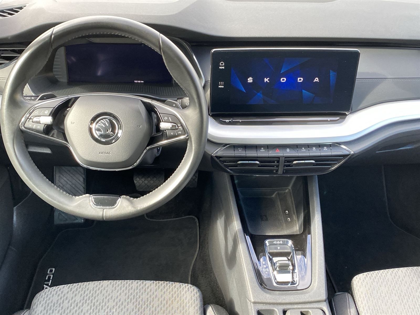 Škoda Octavia, Combi 2.0 TDI 4x4 DSG Ambition - fotka 5