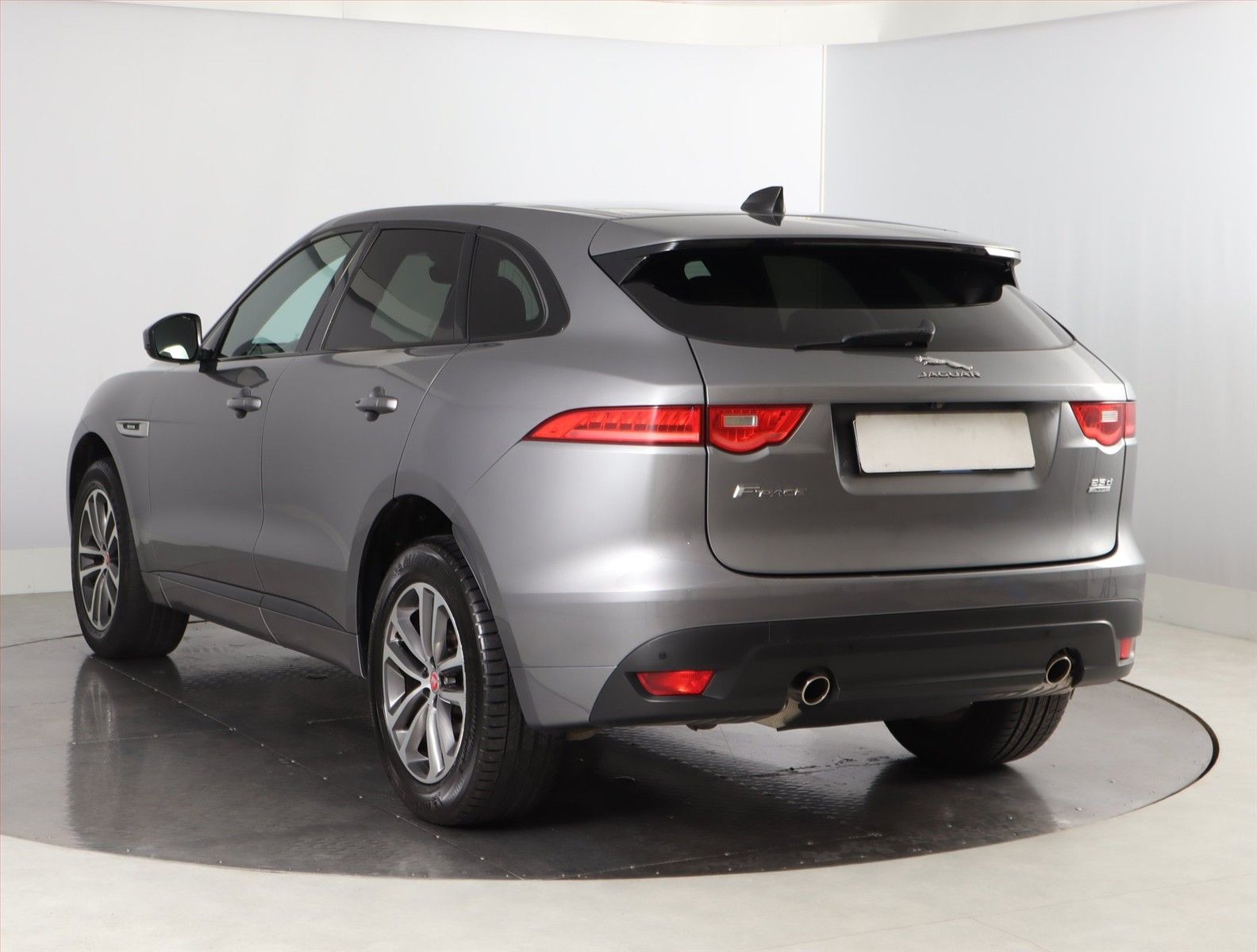 Jaguar F-Pace, 25d AWD, NOVÁ CENA, 4X4 - fotka 4