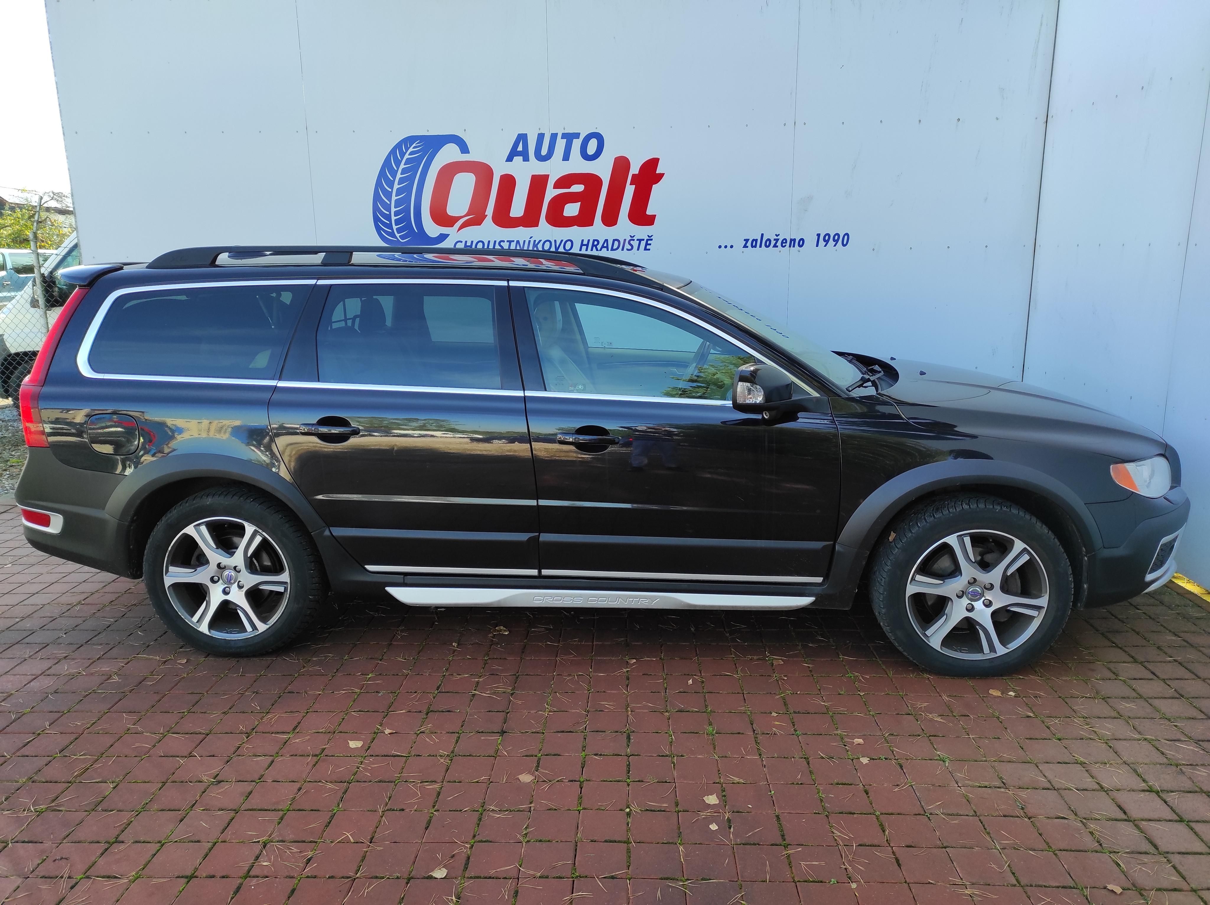 Volvo XC70, 2.4 D5 AWD INSCRIPTION, ČR,2.M - fotka 4