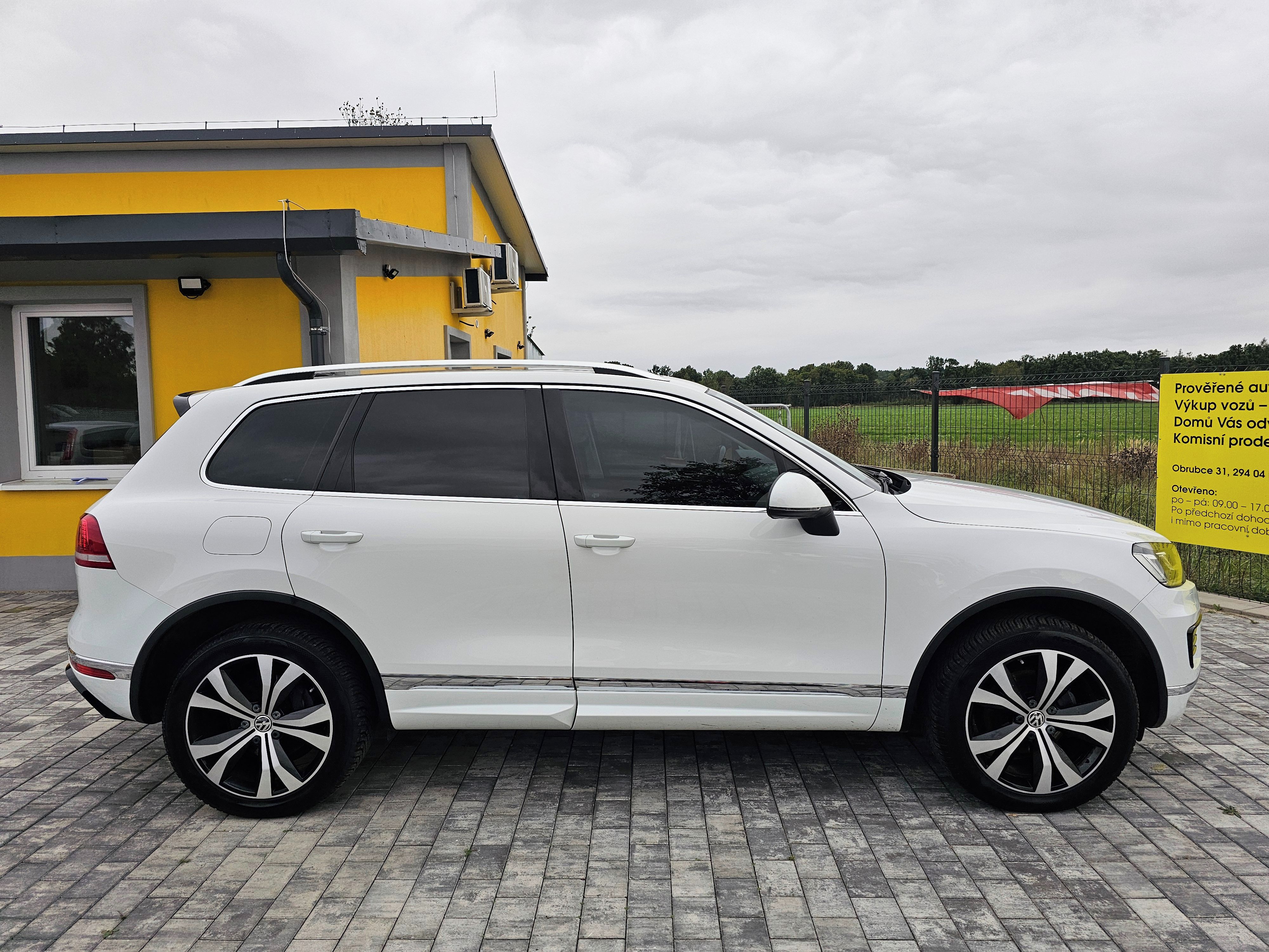 Volkswagen Touareg, 3.0TDI 193kW, R-Line - fotka 4