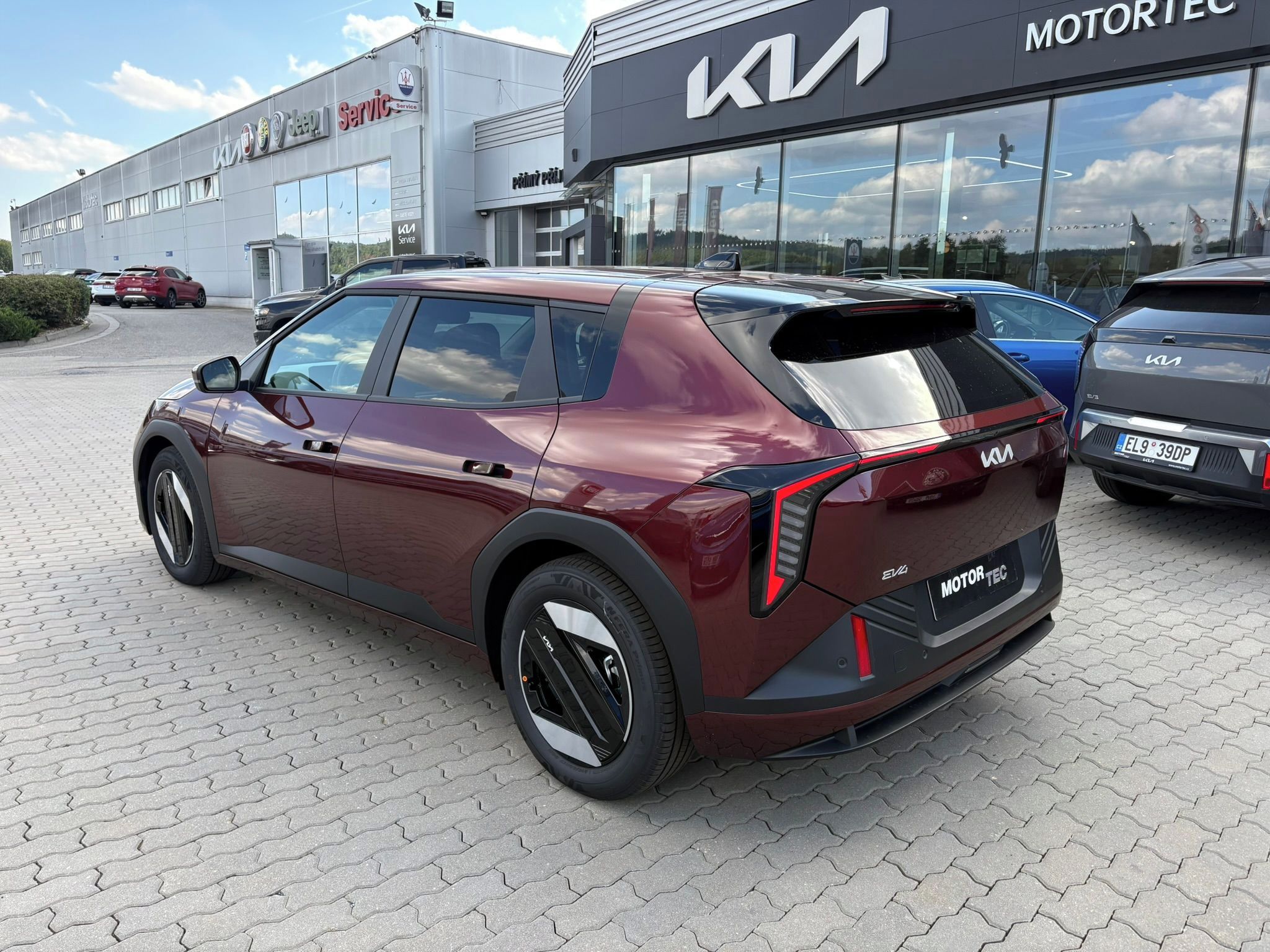 Kia EV4, 4x2 EARTH 150 KW + 81,4 KWH - fotka 5