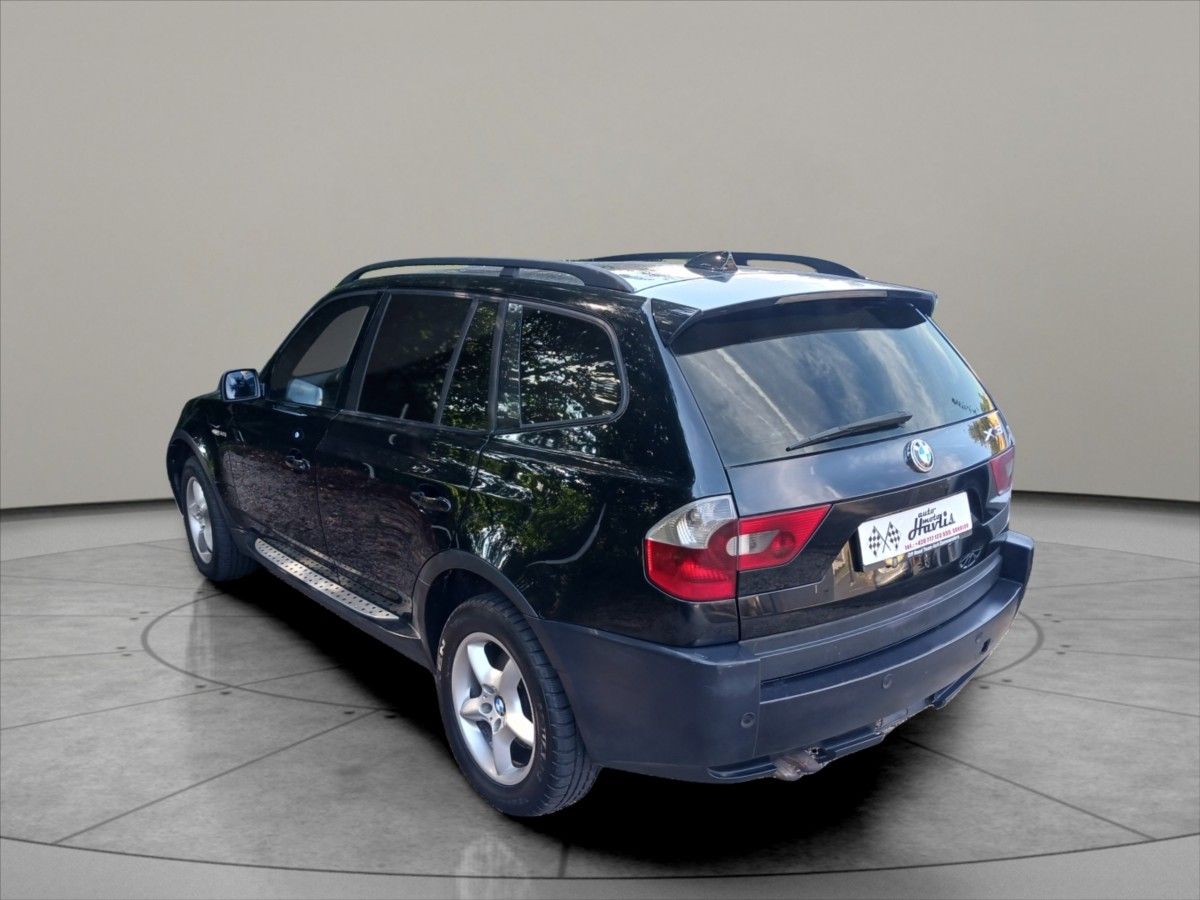 BMW X3, 3,0 D 4x4 automat 150kW - fotka 4