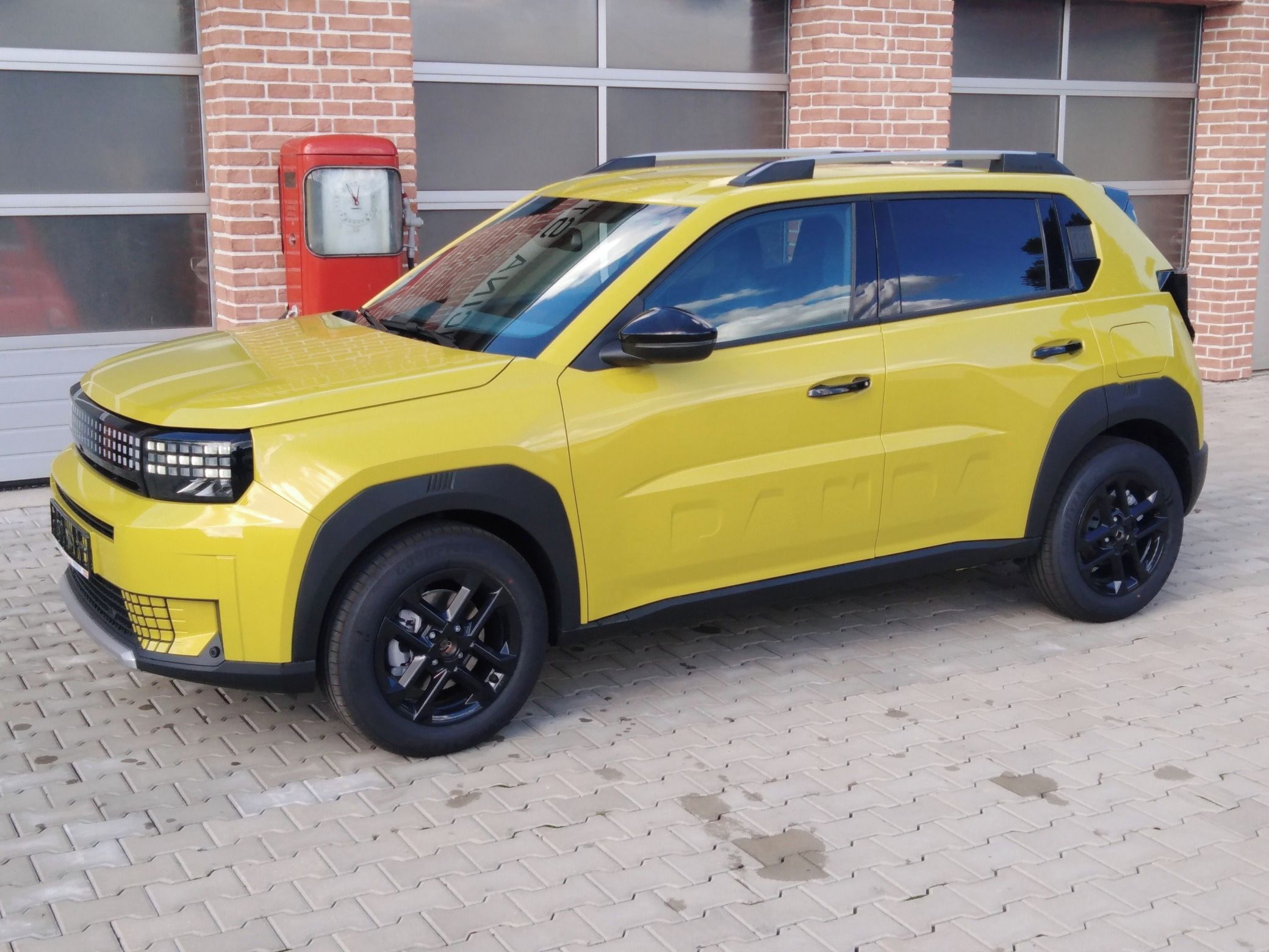 Fiat Grande Panda, 1.2 Turbo Hybrid 110k eDC ICON - fotka 6