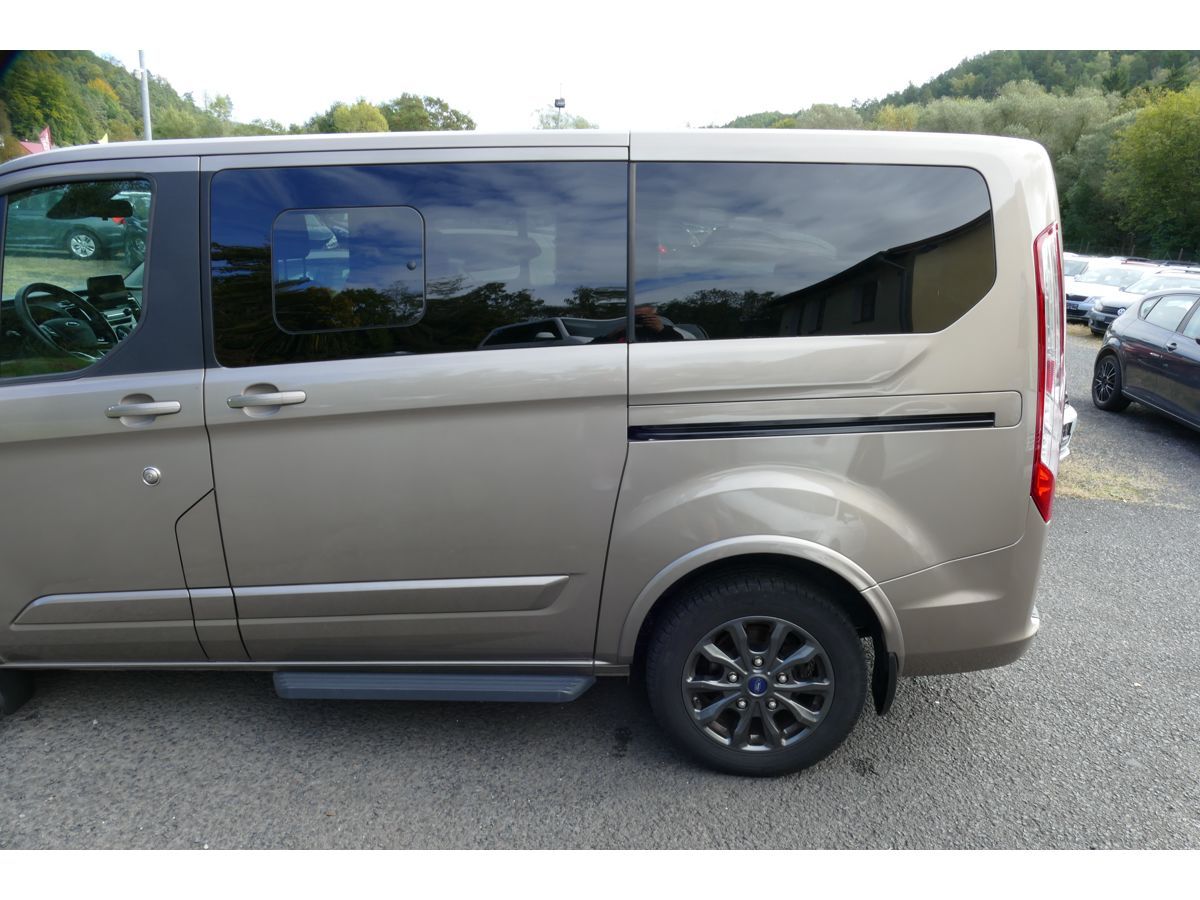 Ford Tourneo Custom, 2,0TDCI AUTOMAT TITANIUM - fotka 6