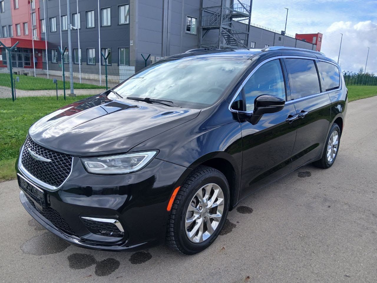 Chrysler Pacifica, 3.6L AWD Touring L - fotka 2