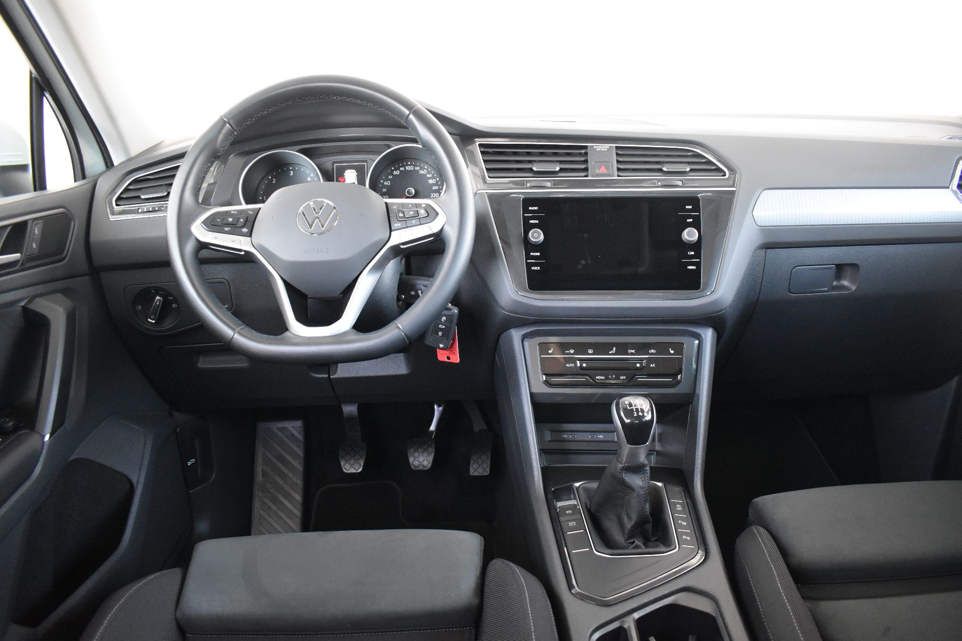 Volkswagen Tiguan, 2.0TDI 110kW LED, Manuál - fotka 5